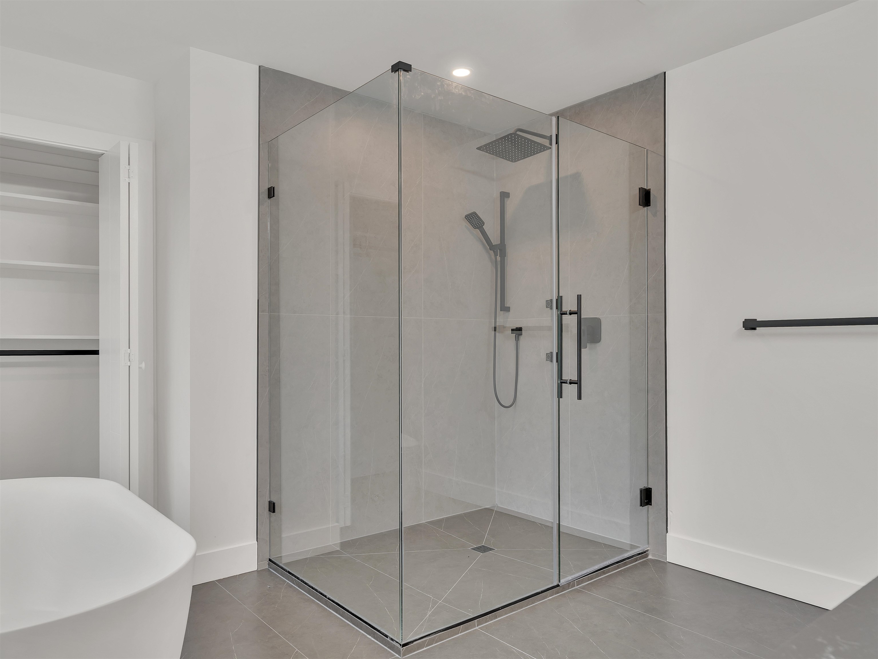 8447 FOREST GATE DRIVE