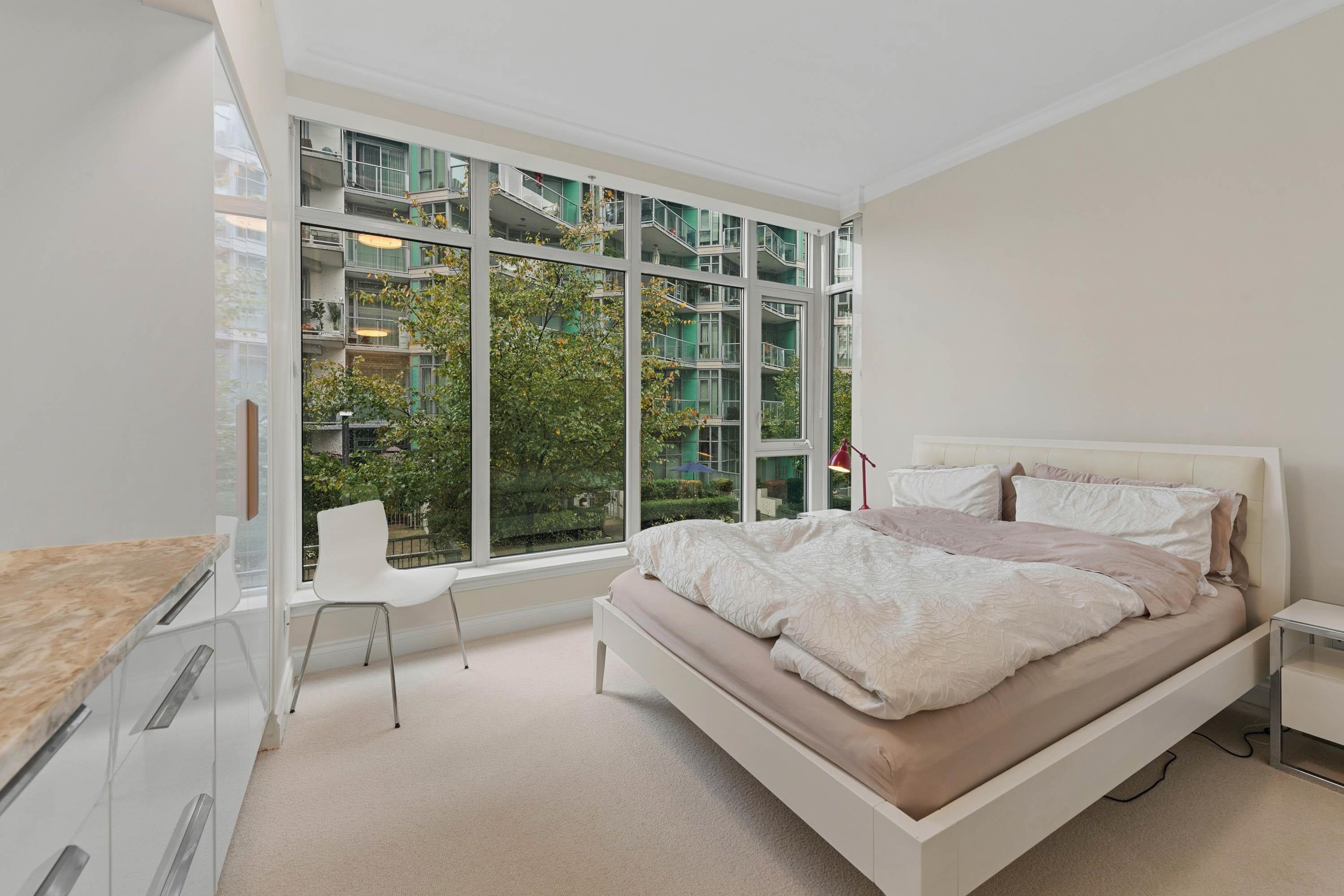 211 185 VICTORY SHIP WAY