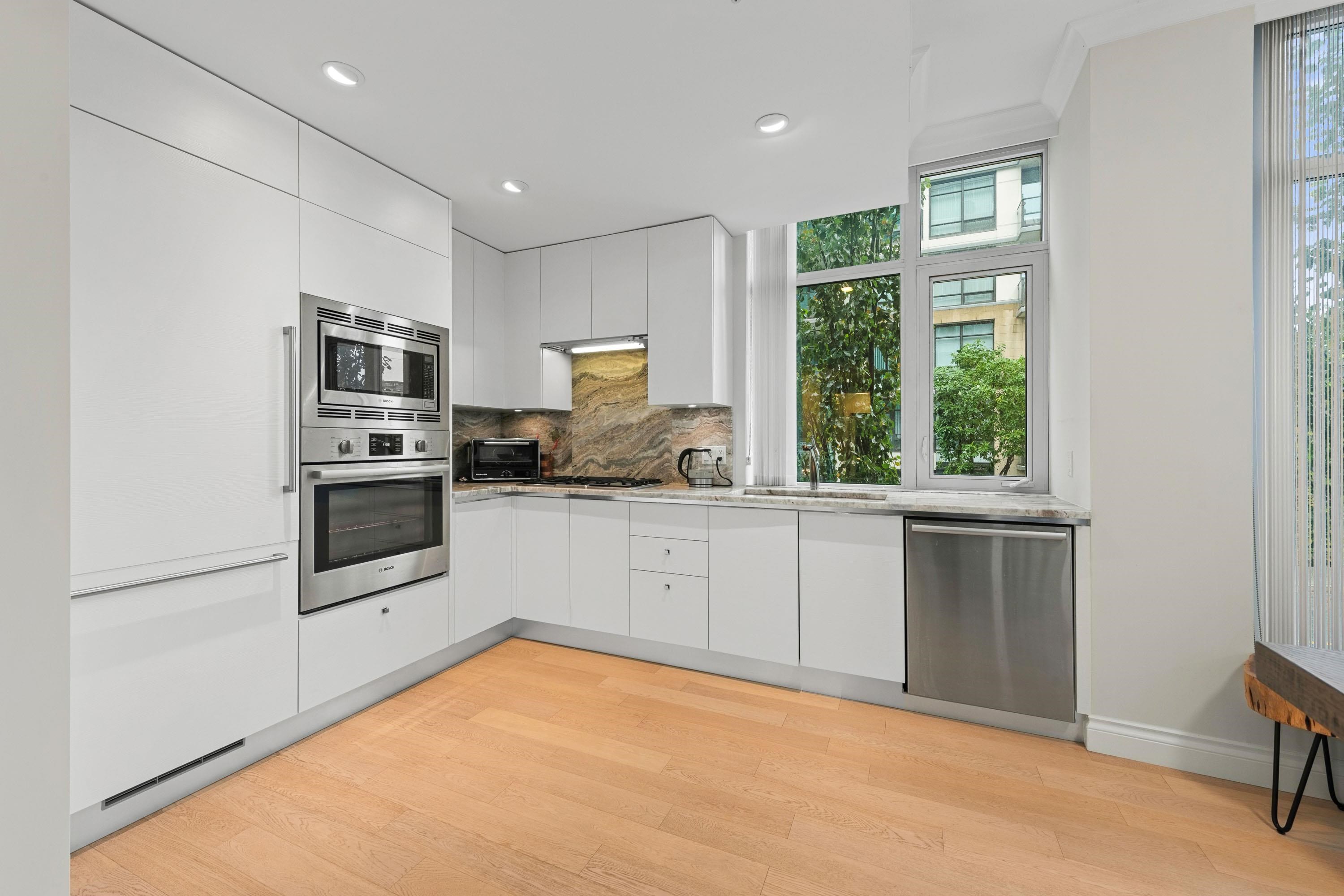 211 185 VICTORY SHIP WAY