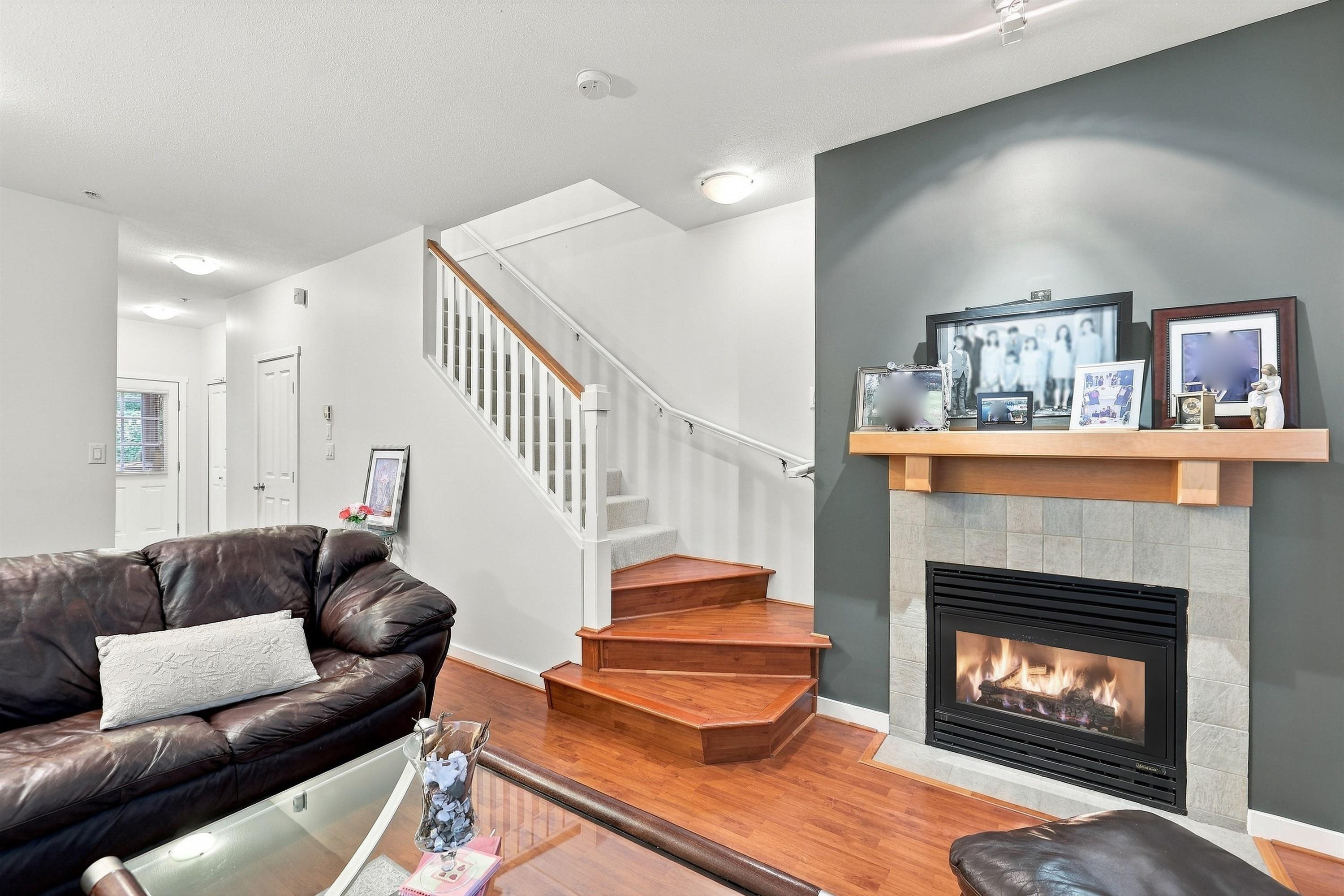 246 600 PARK CRESCENT
