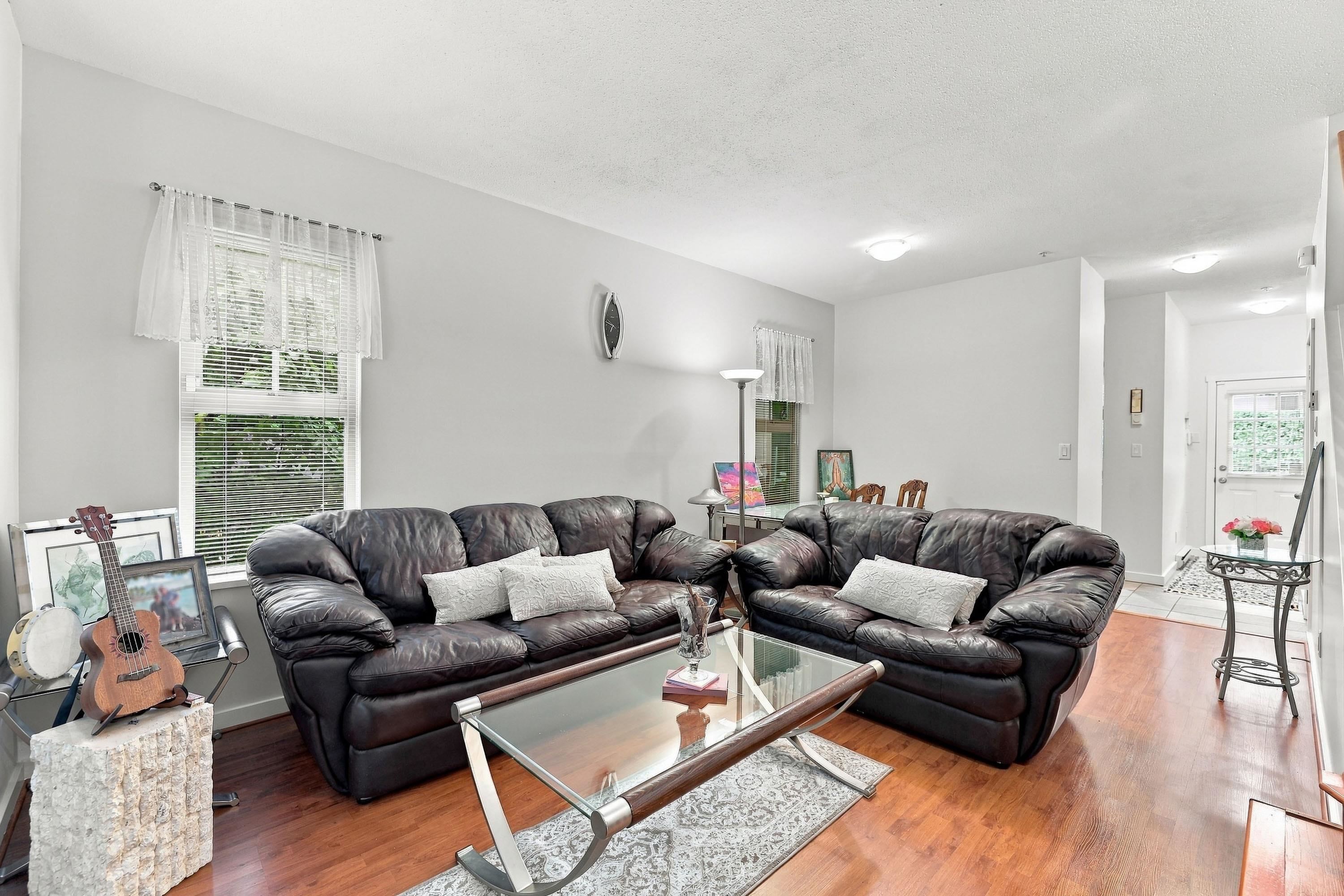 246 600 PARK CRESCENT