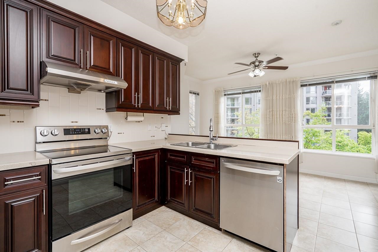 312 3098 GUILDFORD WAY