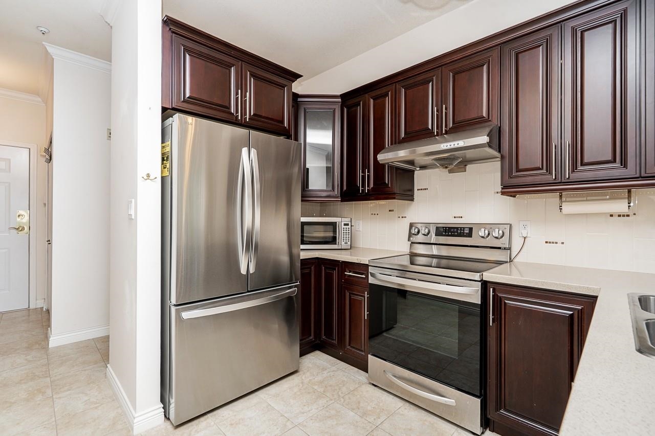 312 3098 GUILDFORD WAY