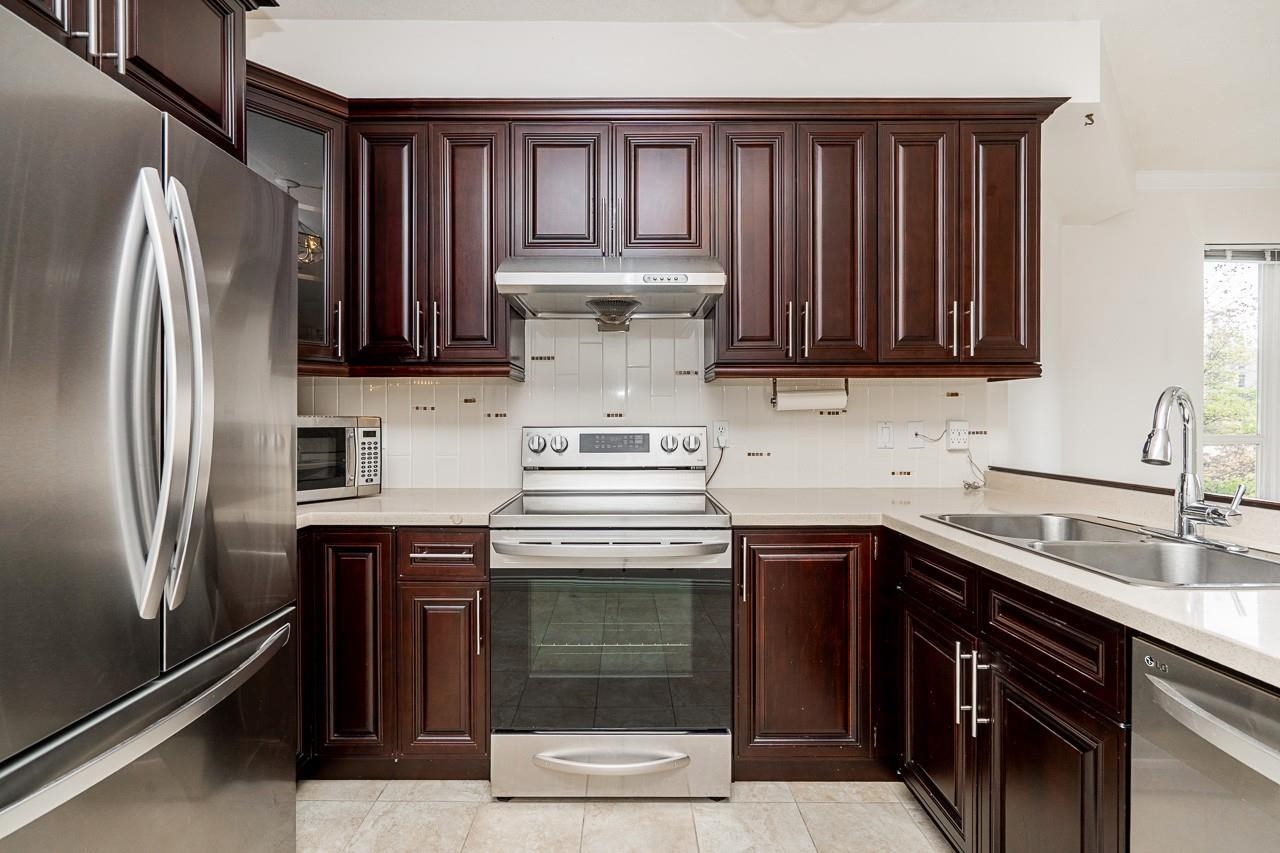312 3098 GUILDFORD WAY