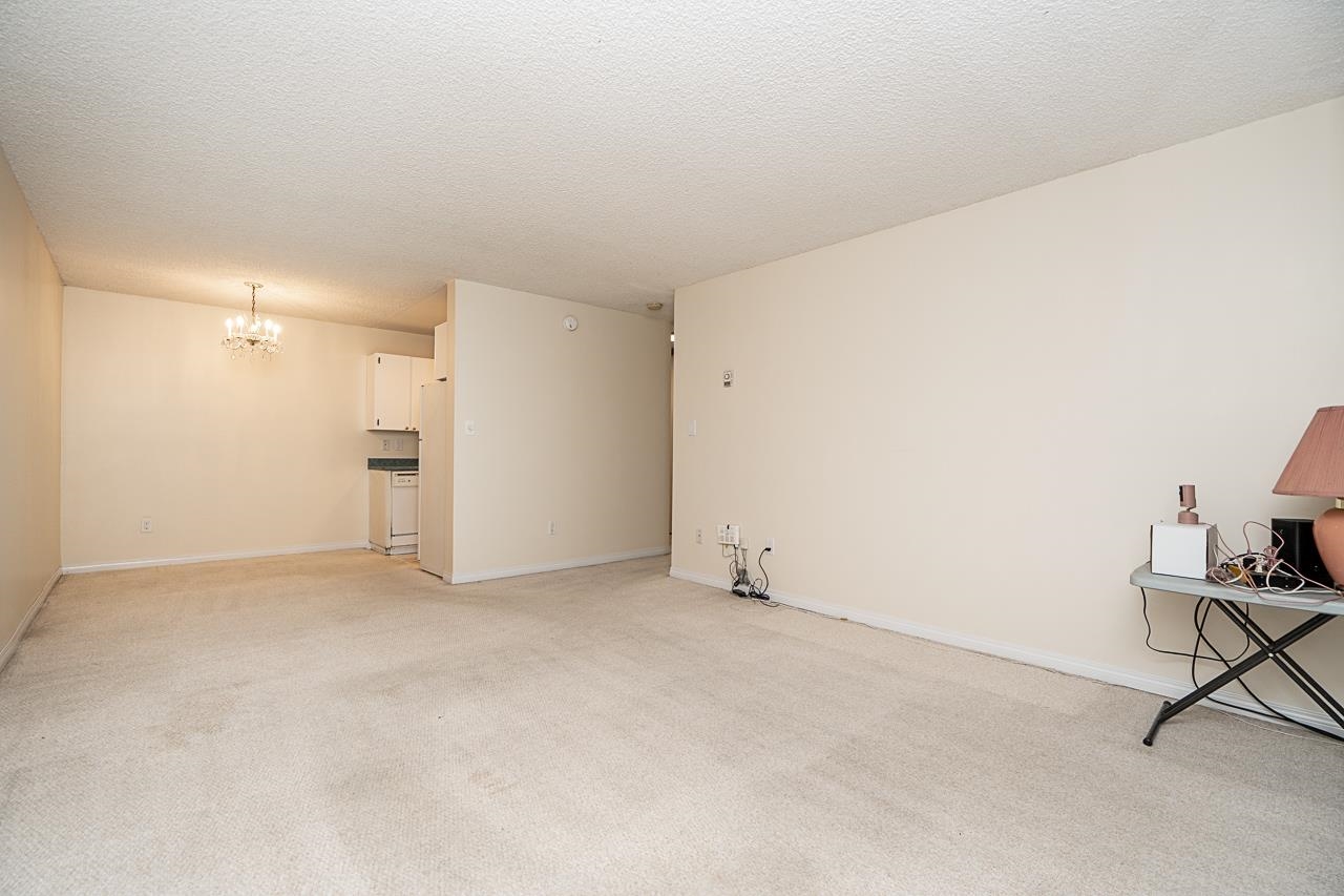 212 3921 CARRIGAN COURT