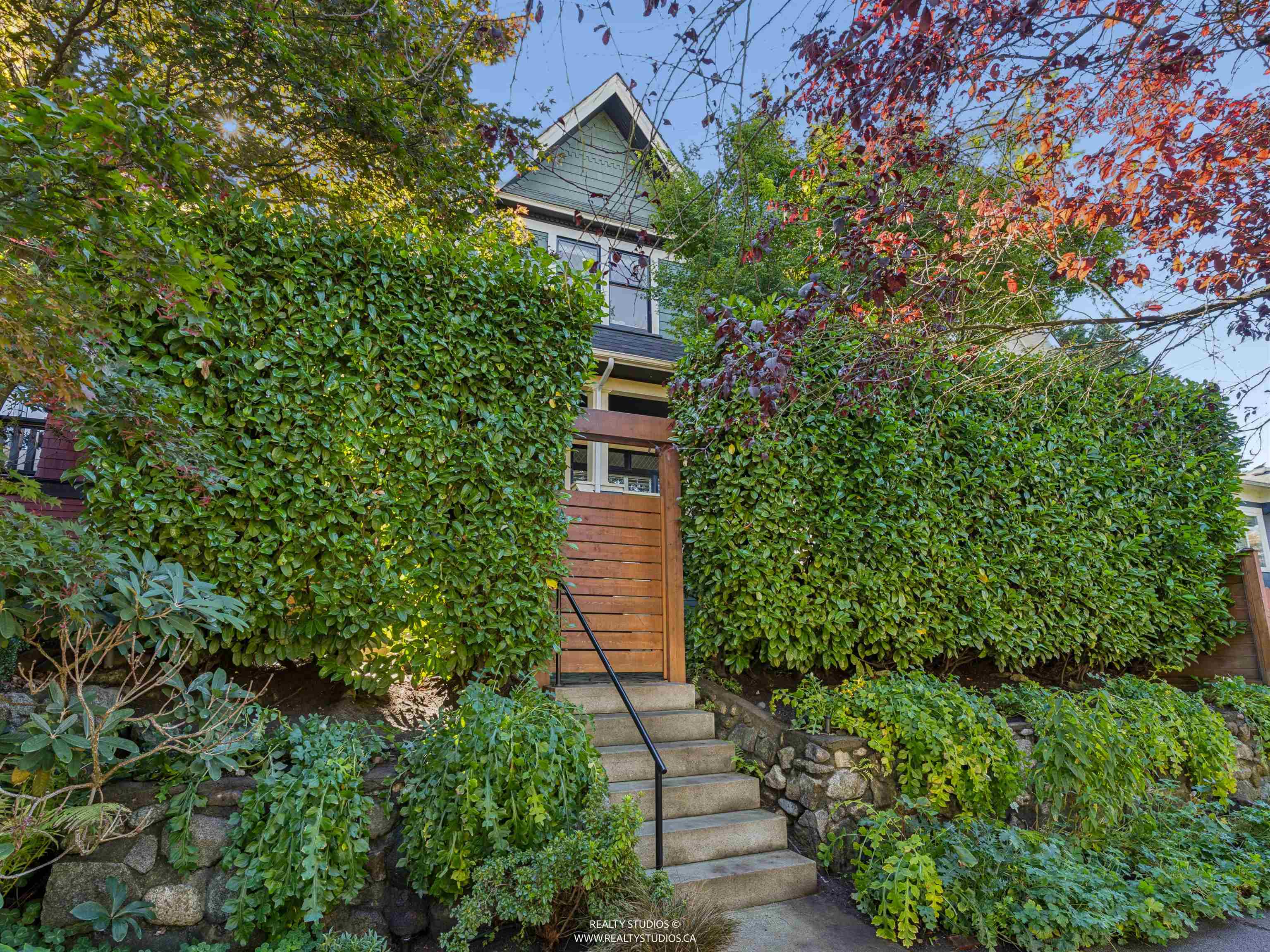 1204 E 14TH AVENUE