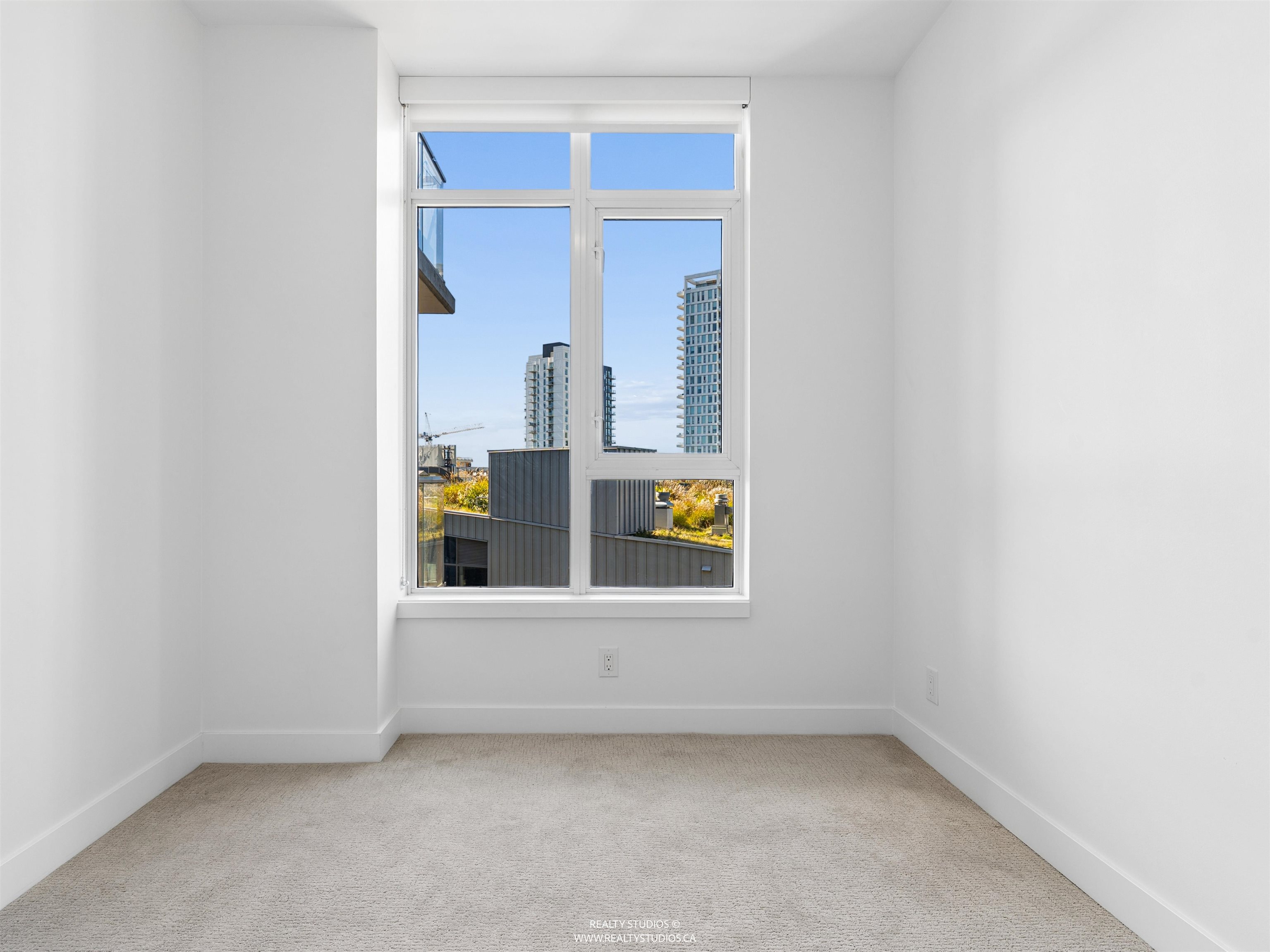 701 3557 SAWMILL CRESCENT