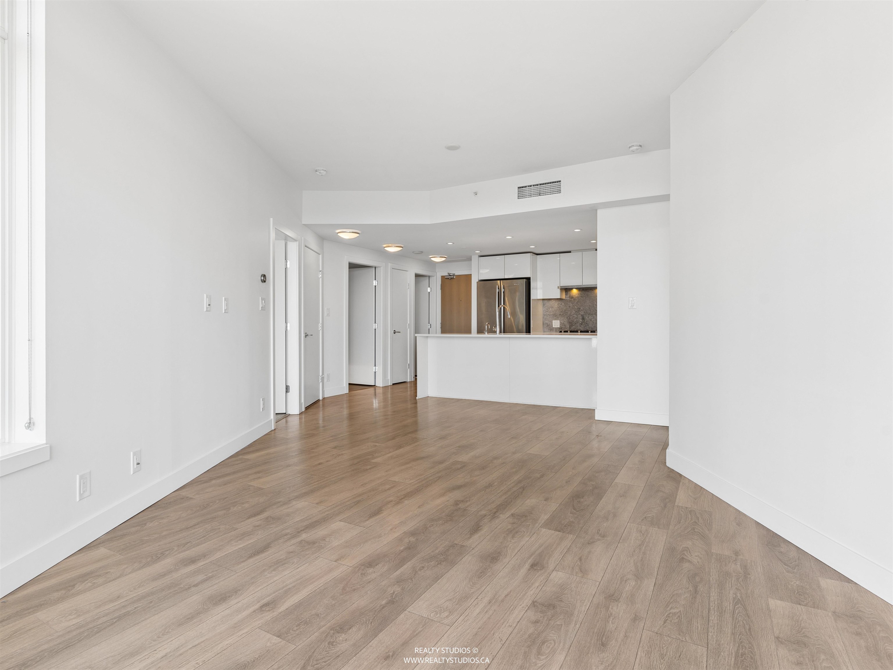 701 3557 SAWMILL CRESCENT