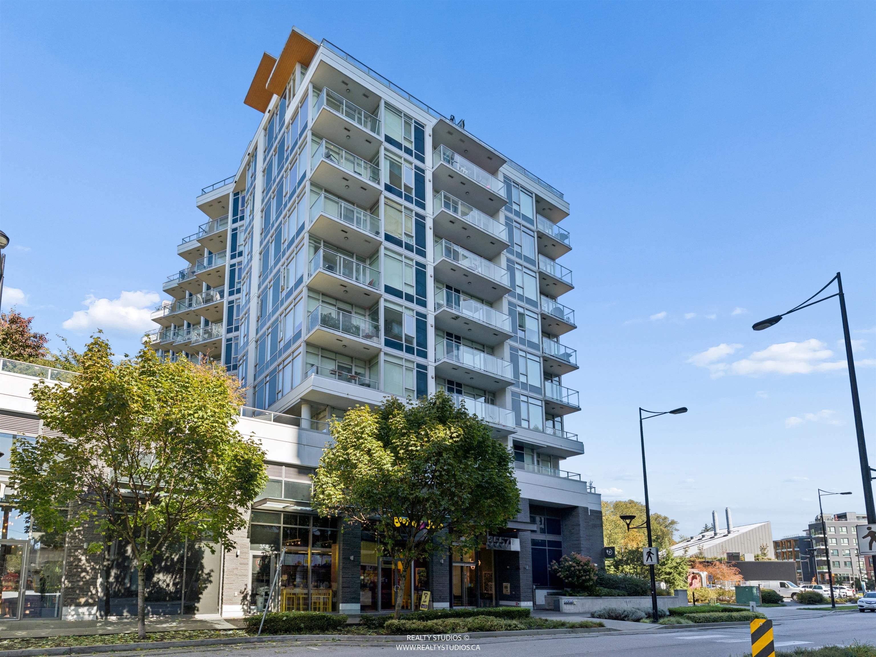 701 3557 SAWMILL CRESCENT