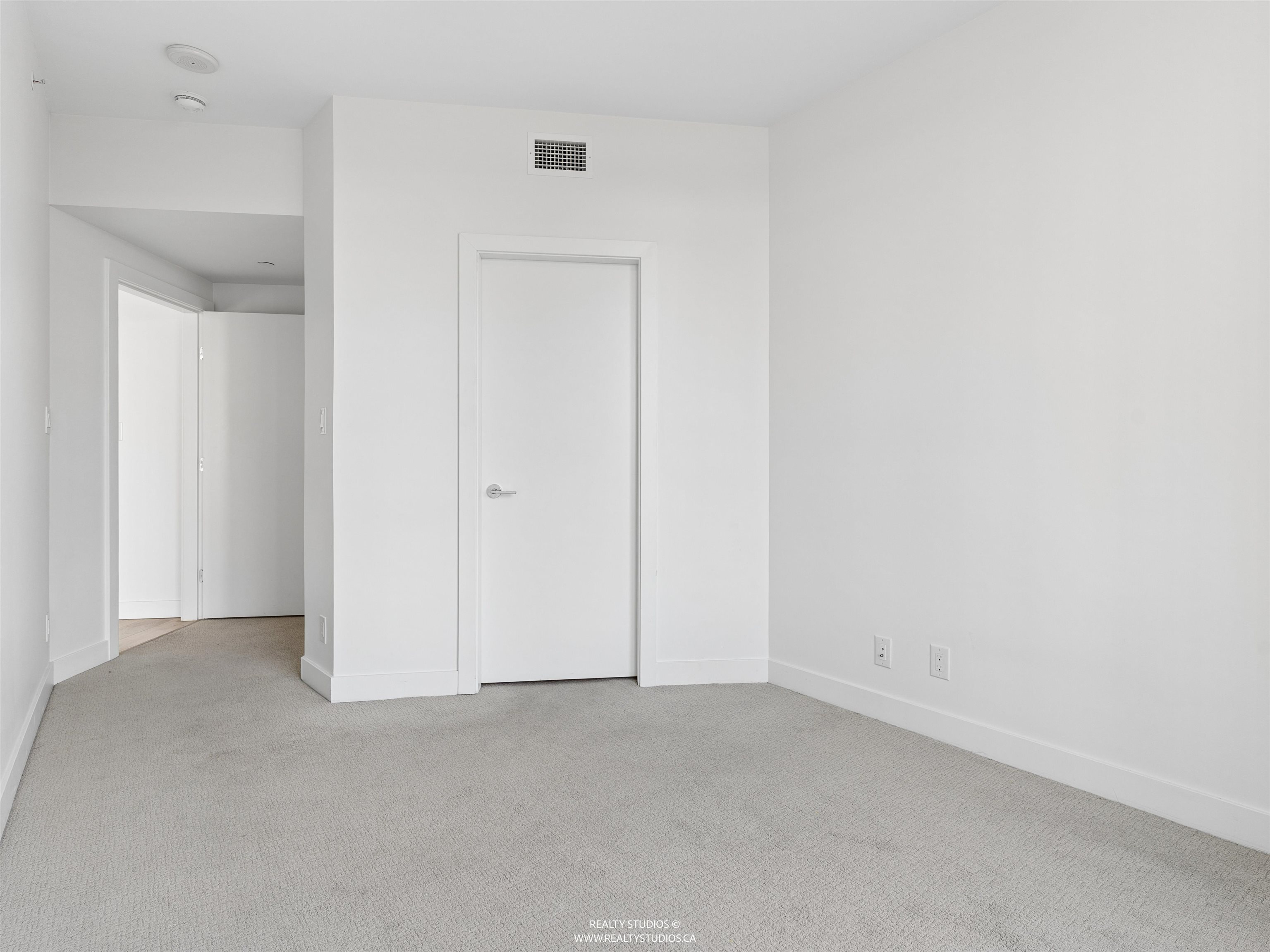 701 3557 SAWMILL CRESCENT