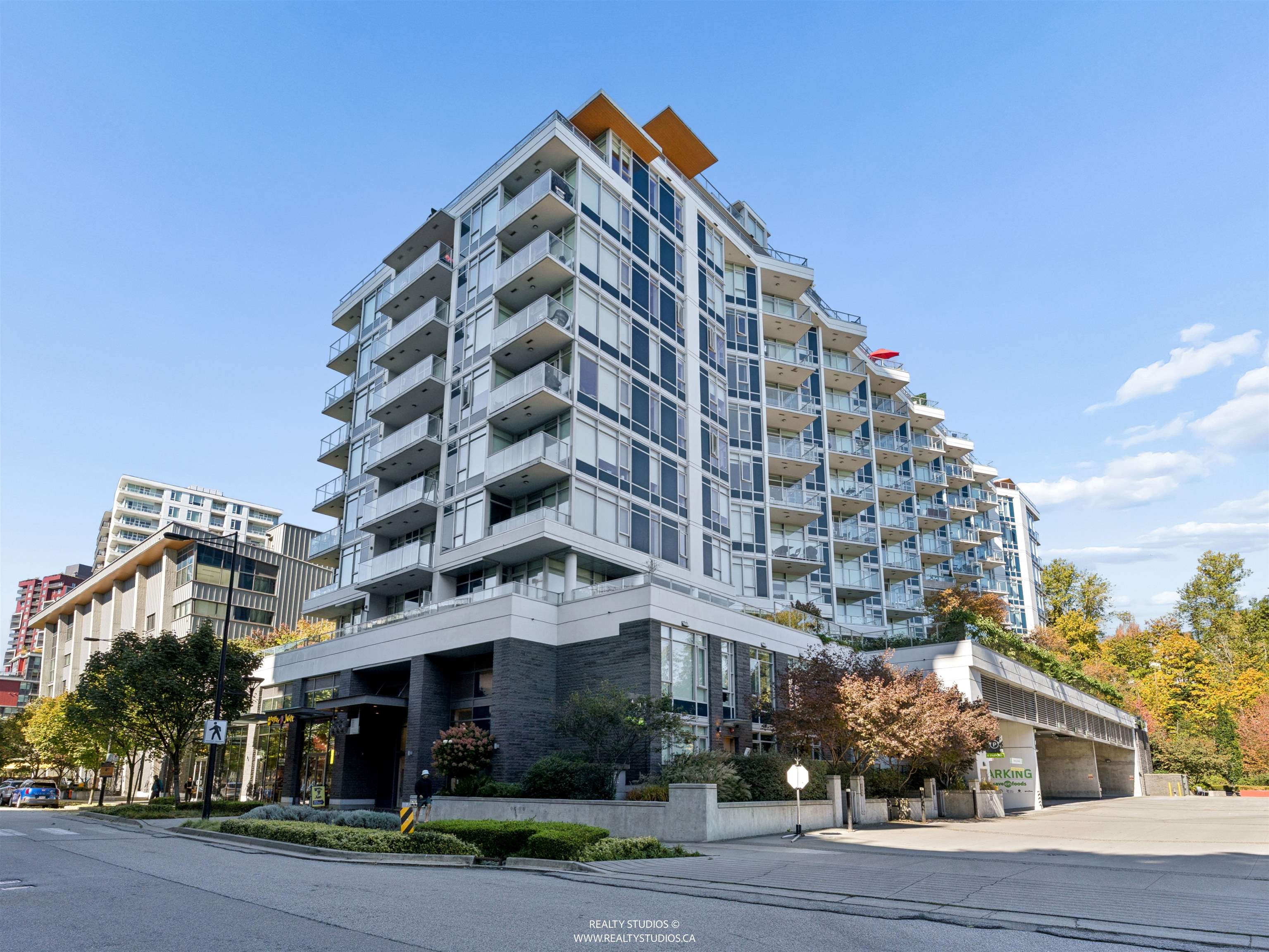 701 3557 SAWMILL CRESCENT