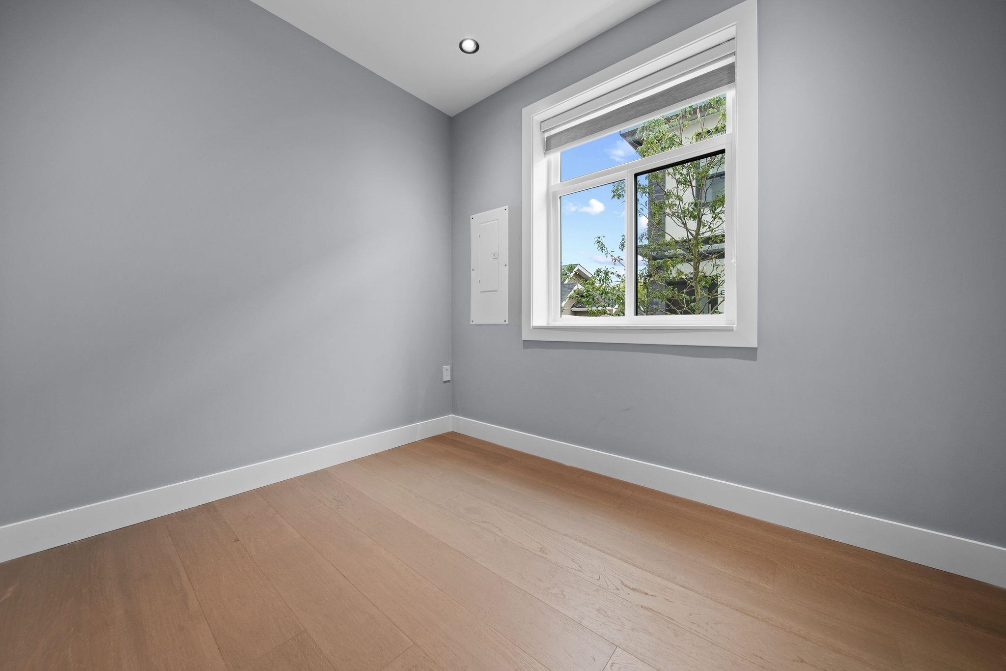 1 2557 W KING EDWARD STREET