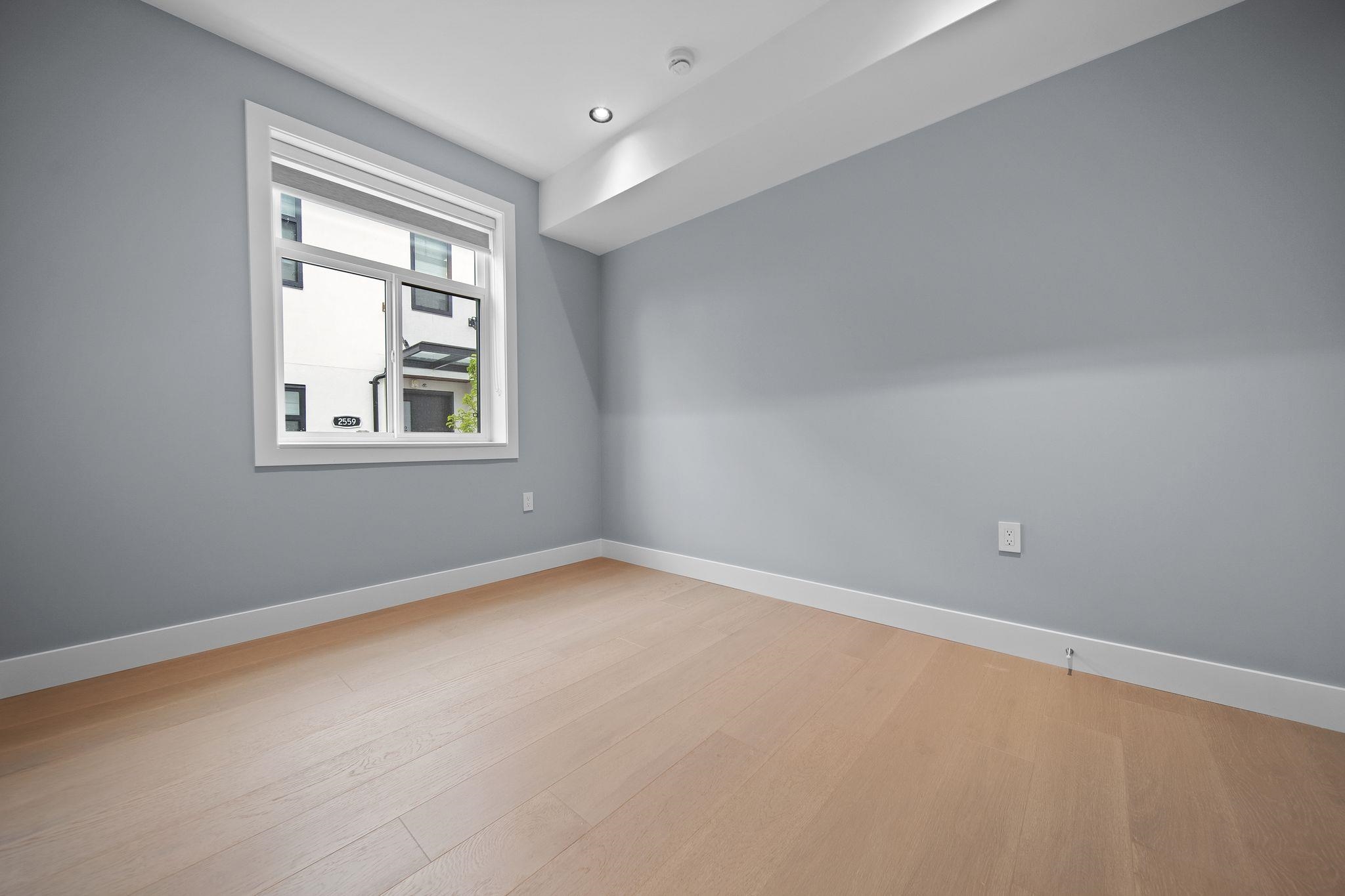 1 2557 W KING EDWARD STREET