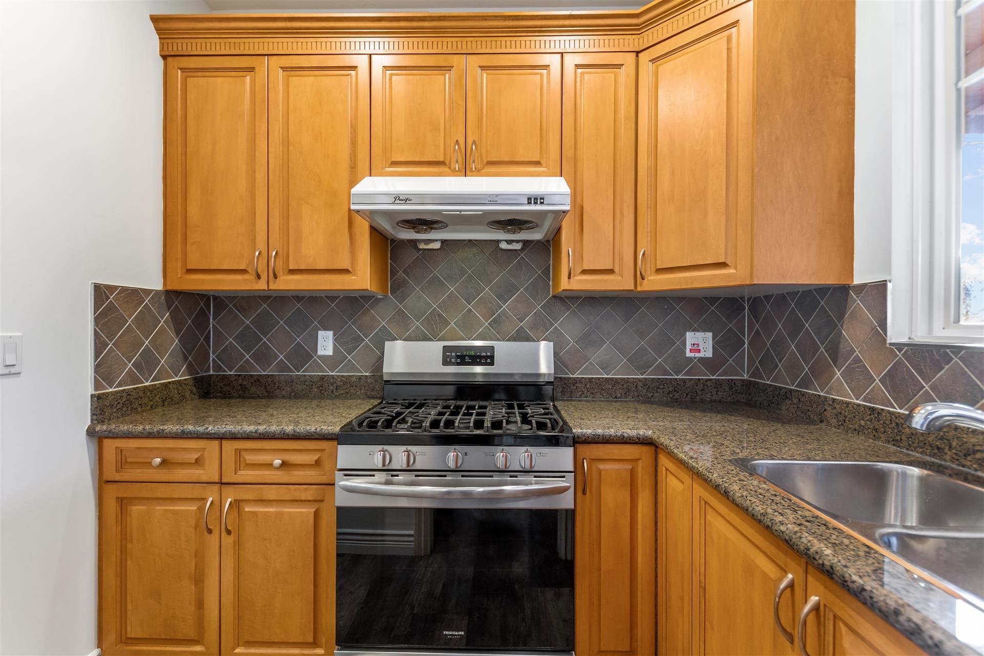 10099 RUSKIN ROAD