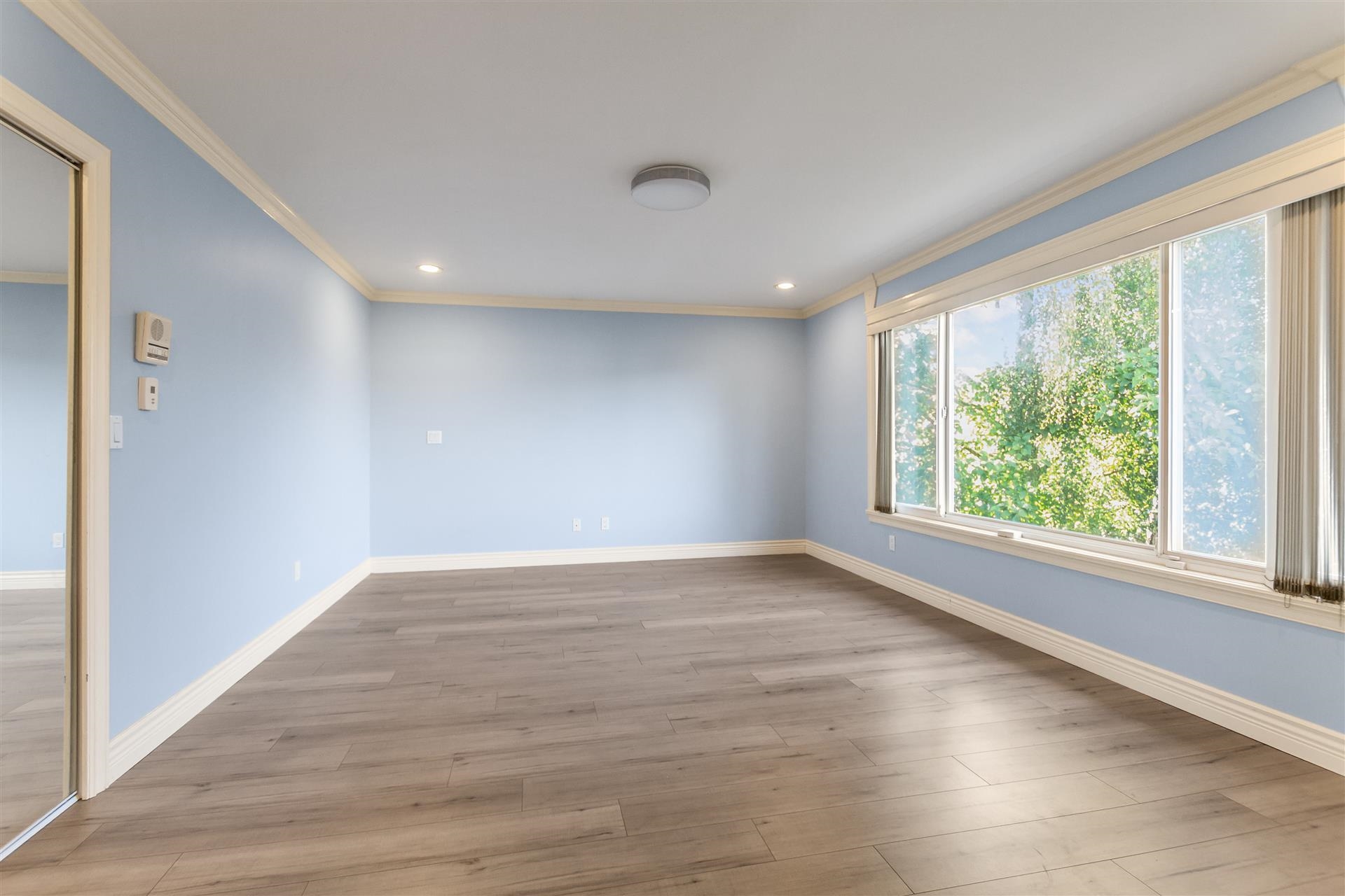 10099 RUSKIN ROAD