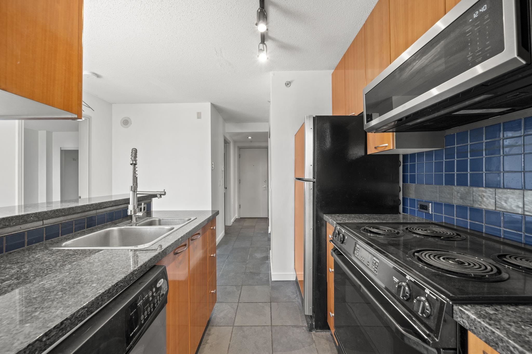 1807 1068 HORNBY STREET