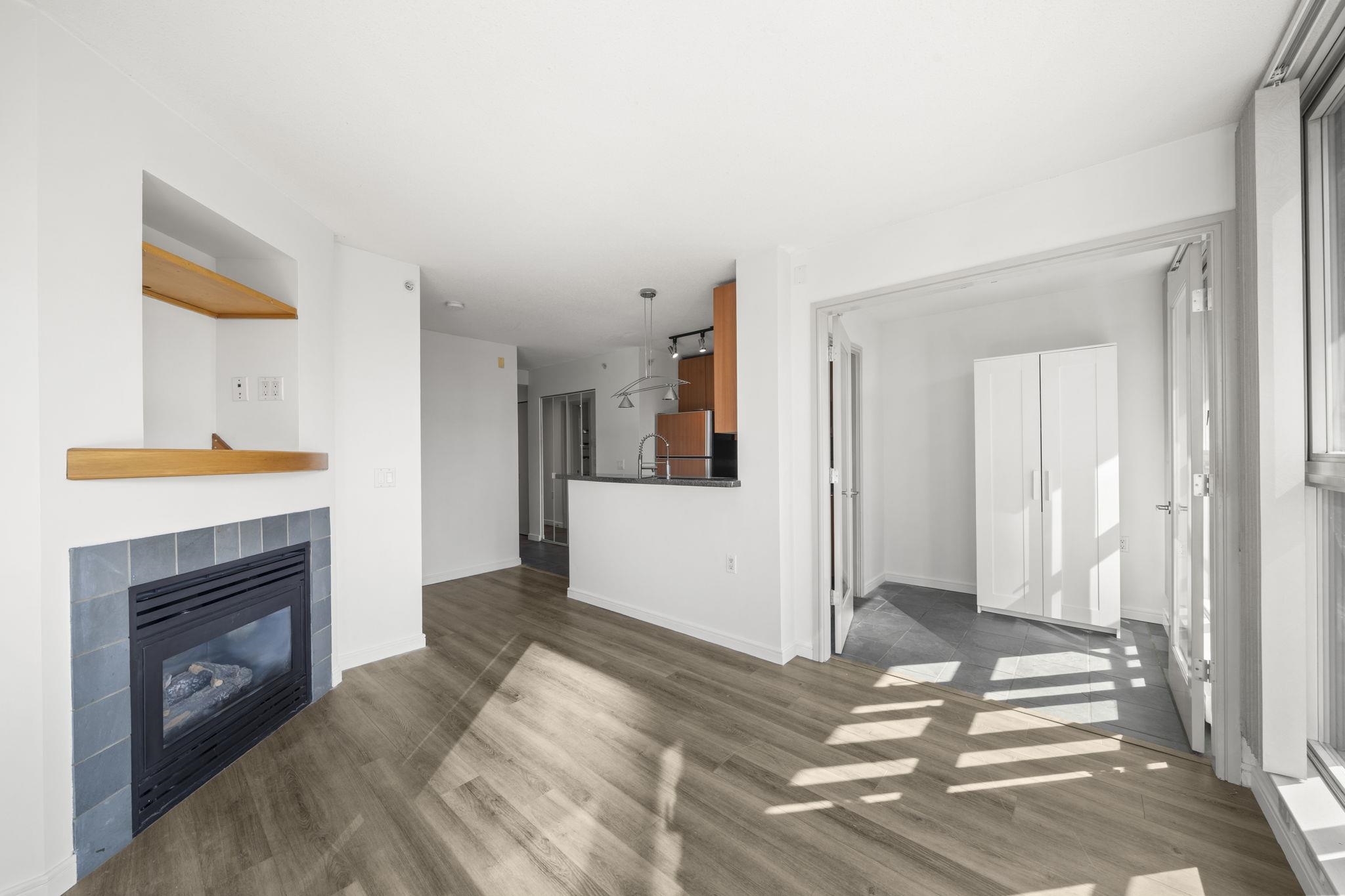 1807 1068 HORNBY STREET