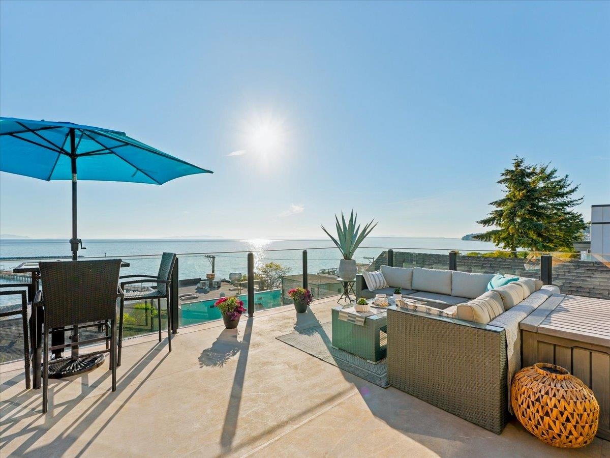15068 VICTORIA AVENUE