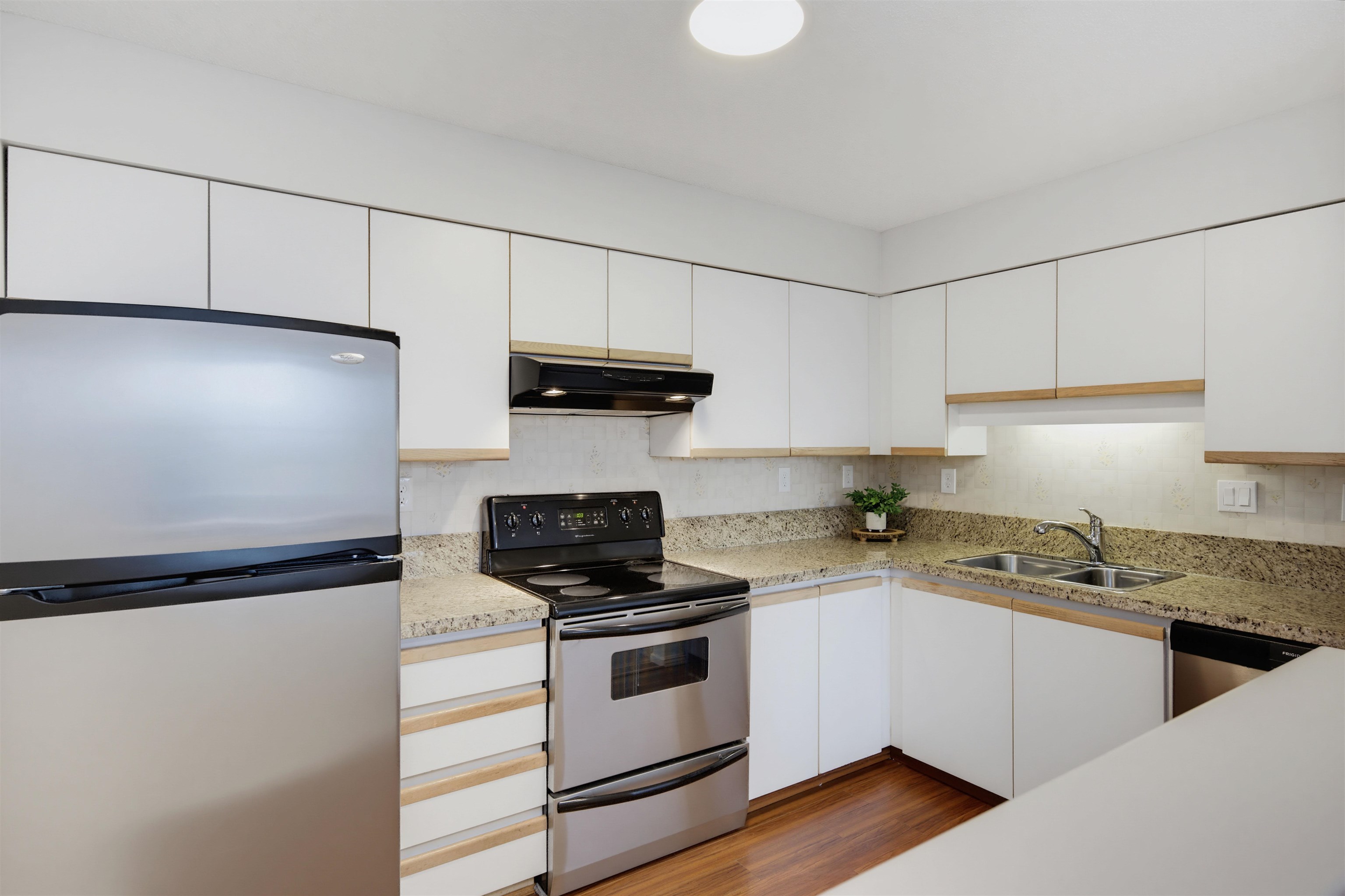 905 11910 80 AVENUE