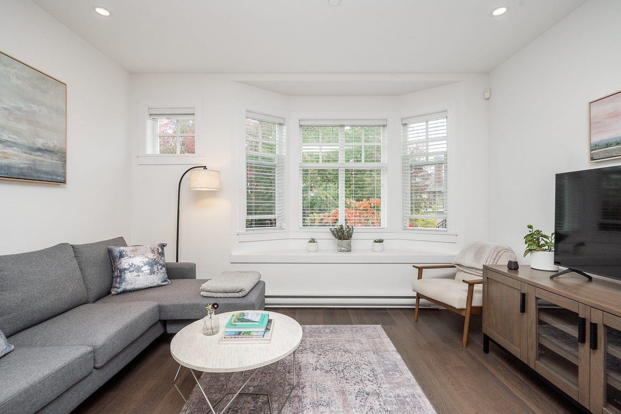 920 W 15TH AVENUE