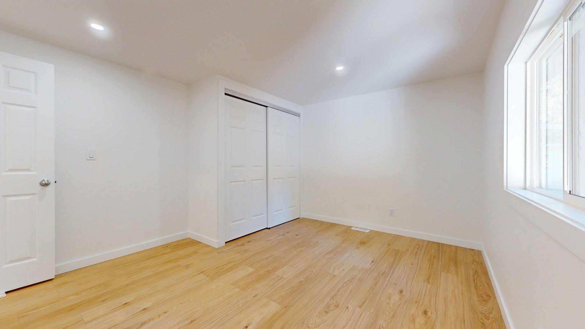 172 1830 MAMQUAM ROAD