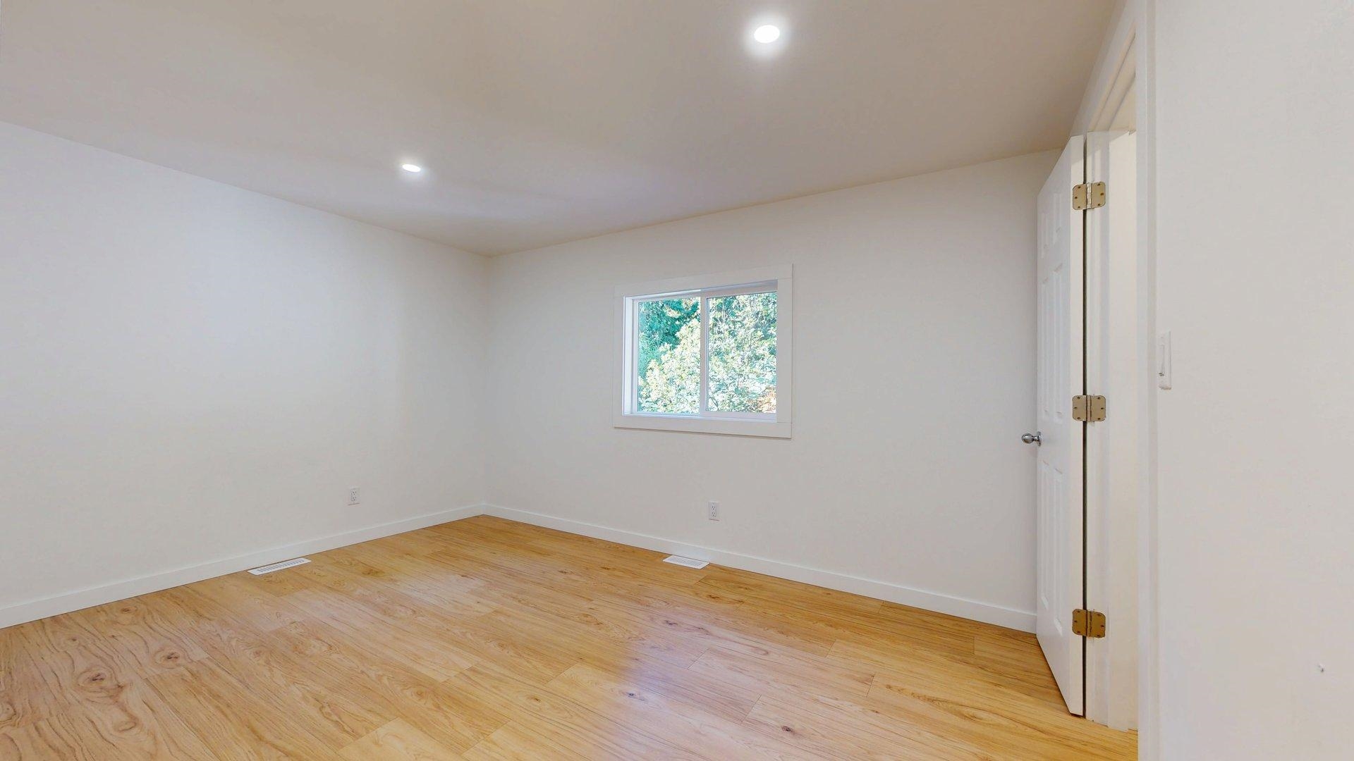 172 1830 MAMQUAM ROAD
