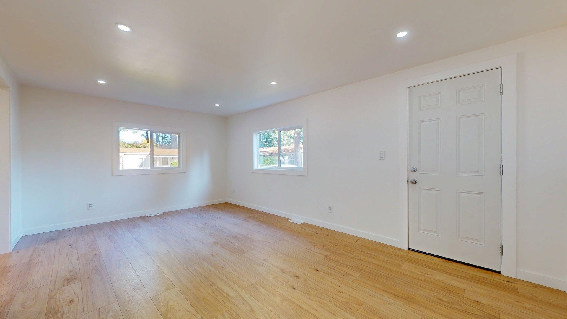 172 1830 MAMQUAM ROAD