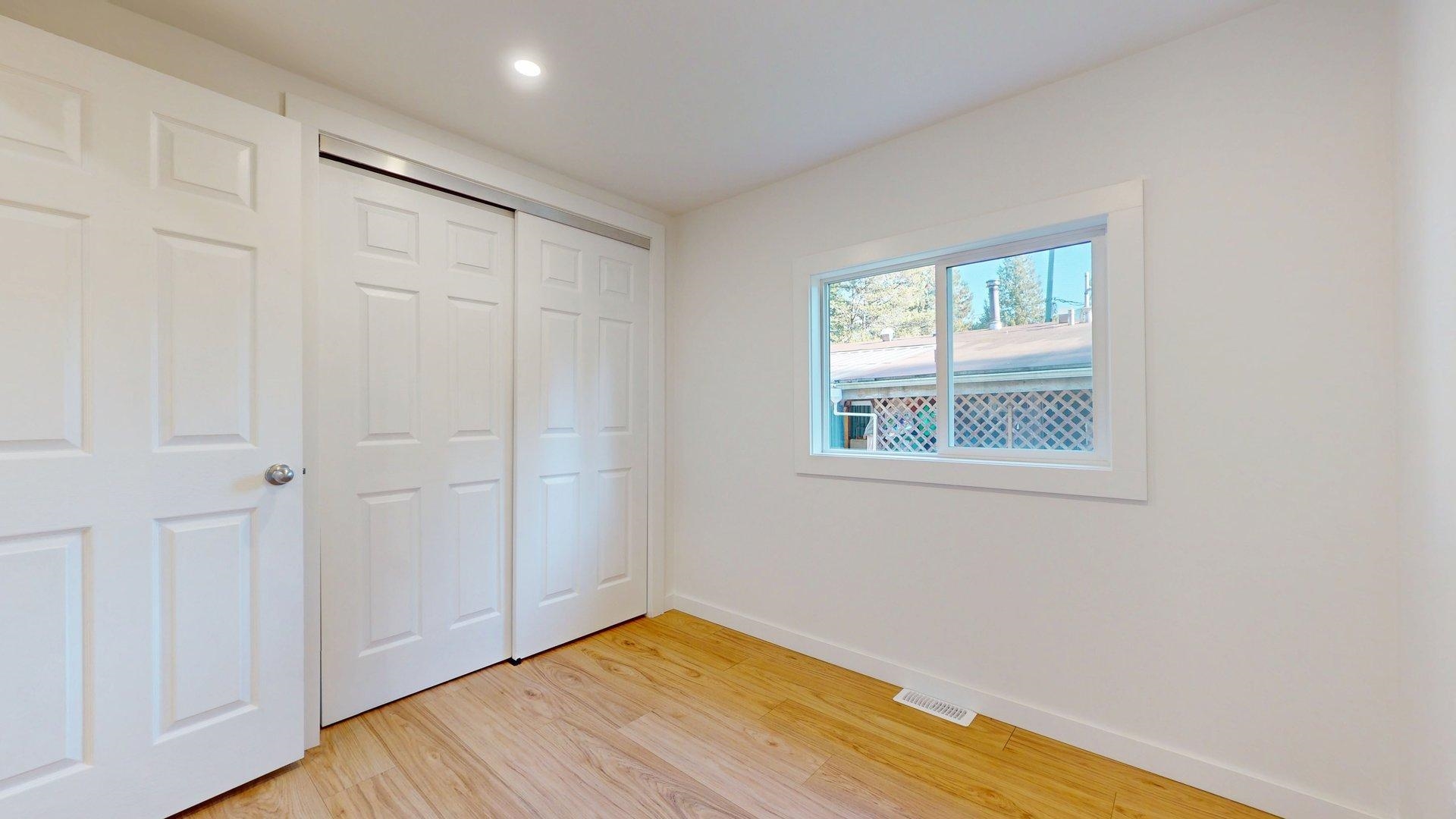 172 1830 MAMQUAM ROAD