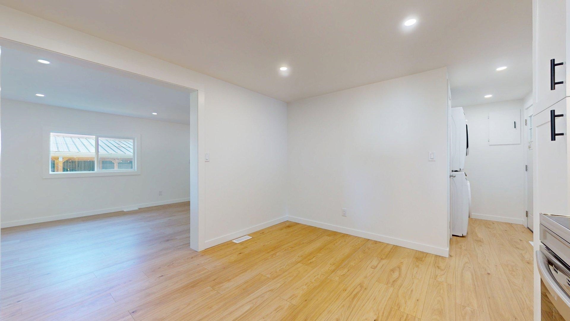 172 1830 MAMQUAM ROAD