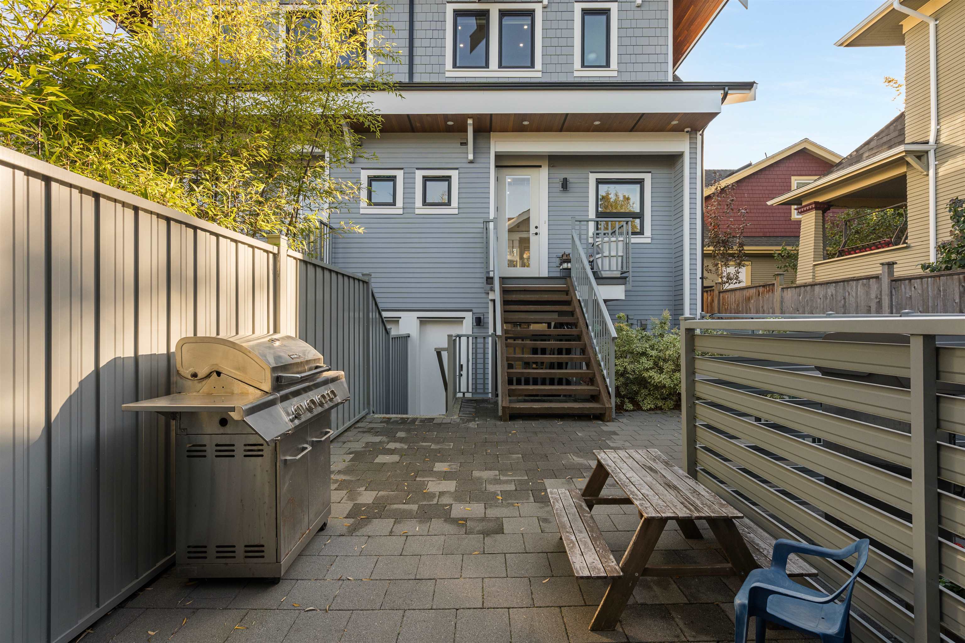 1315 E 20 AVENUE