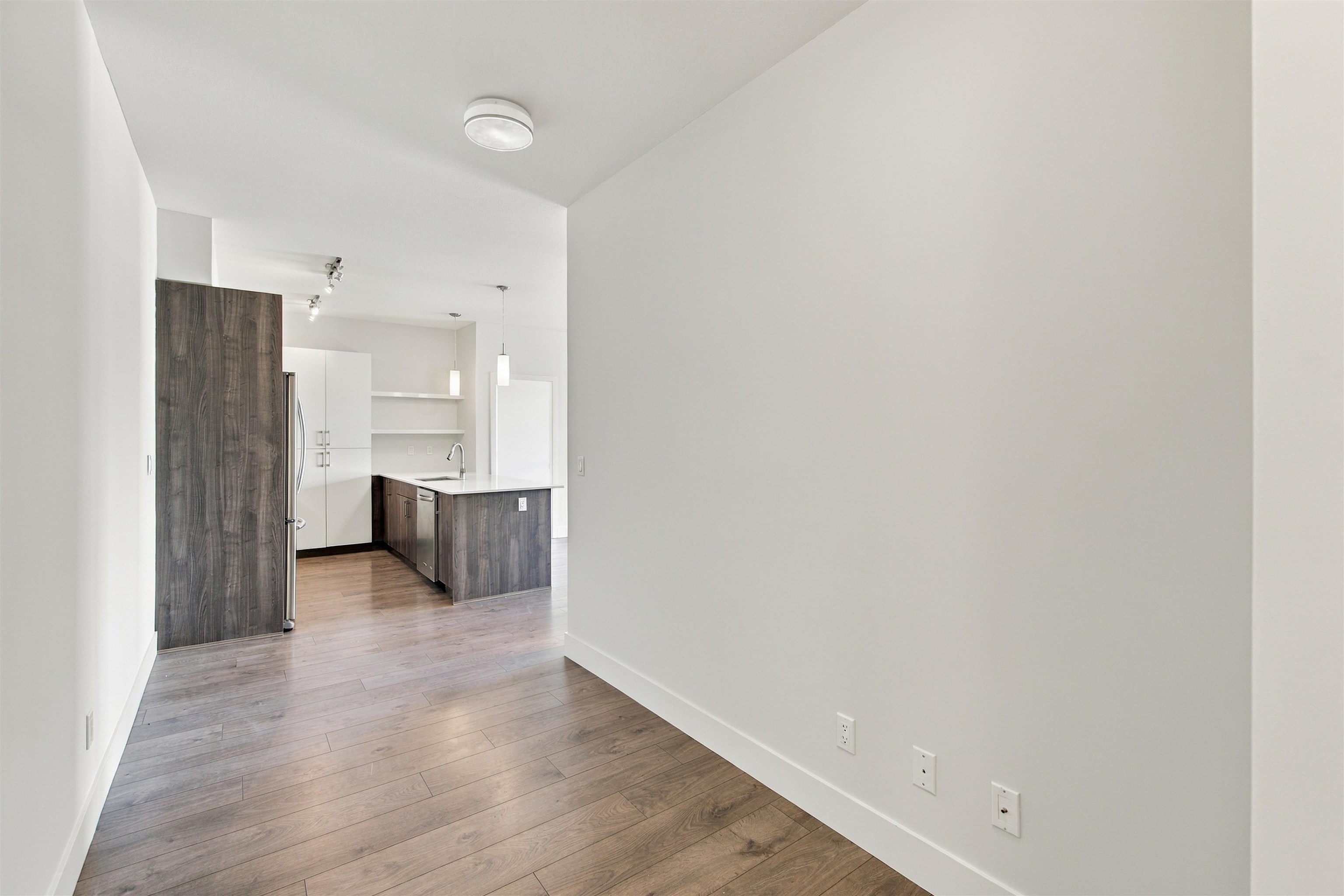 410 630 COMO LAKE AVENUE