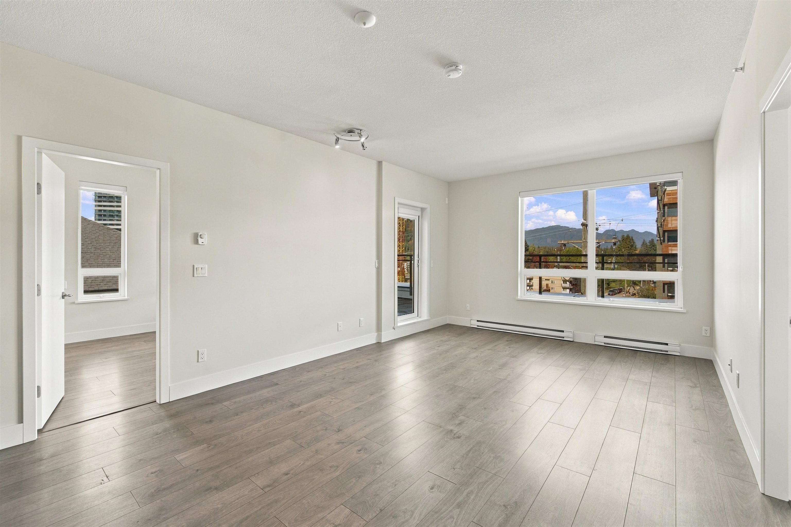 410 630 COMO LAKE AVENUE