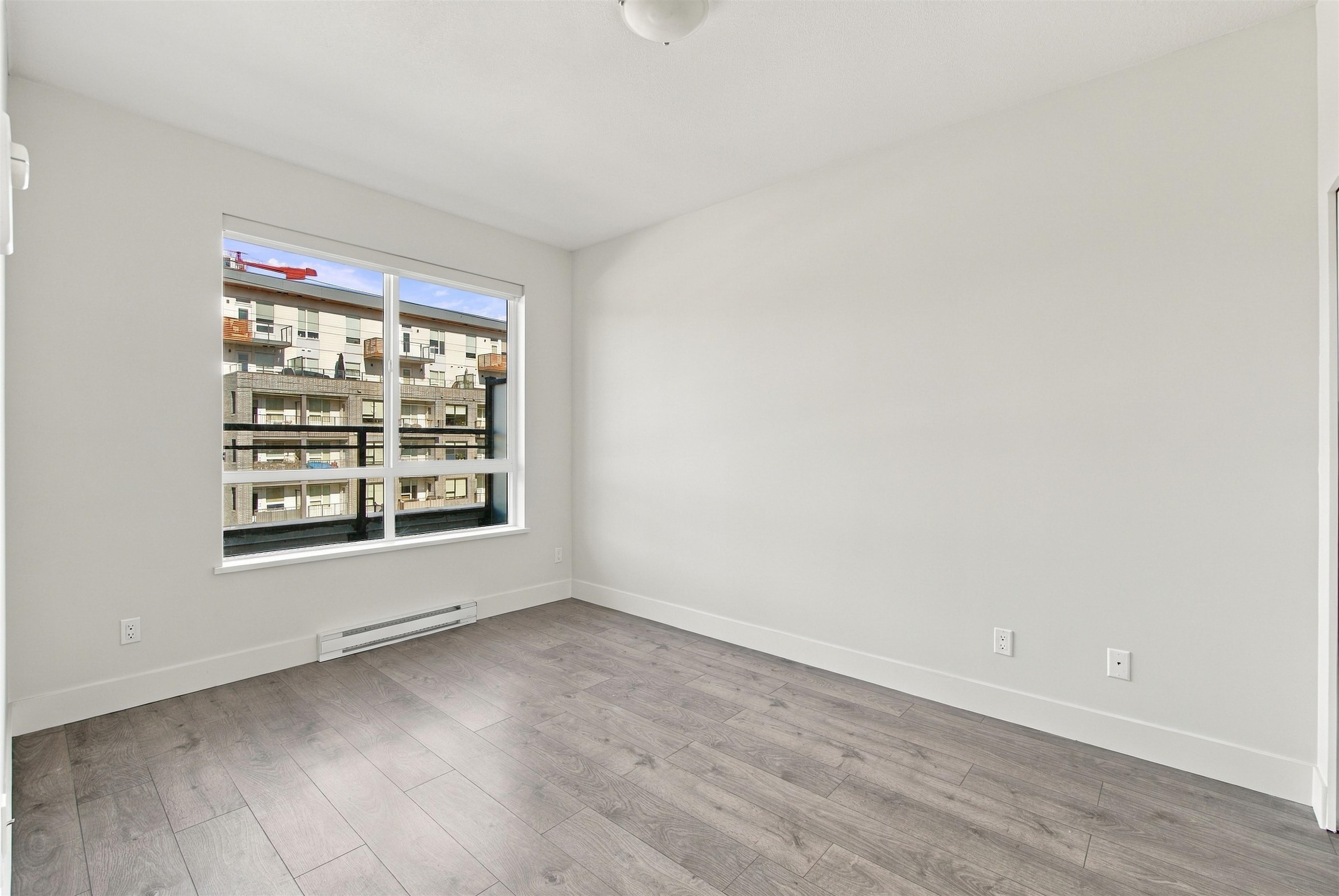 410 630 COMO LAKE AVENUE