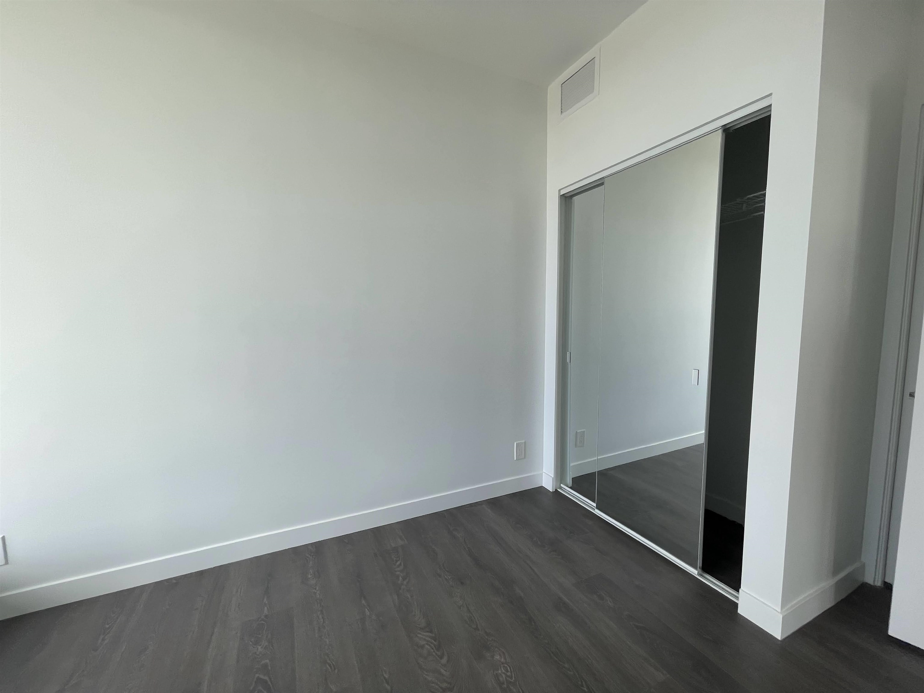 1509 567 CLARKE ROAD
