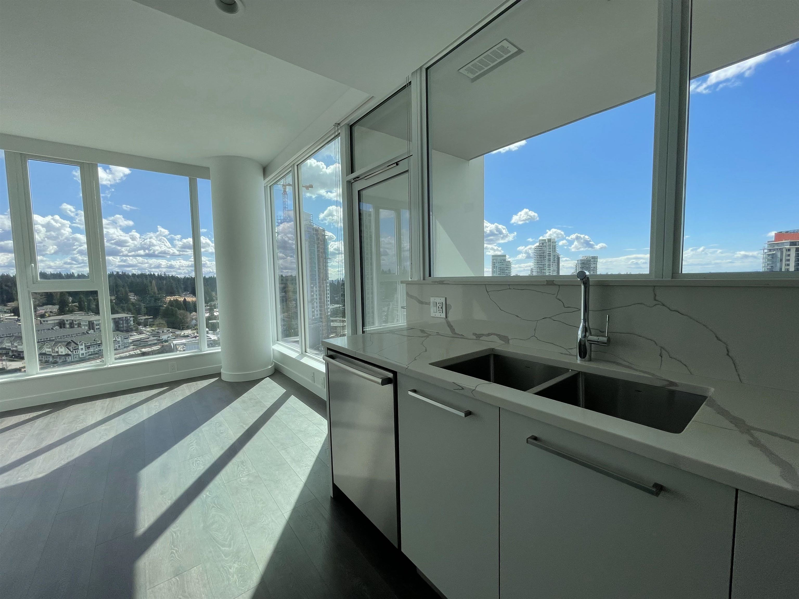 1509 567 CLARKE ROAD