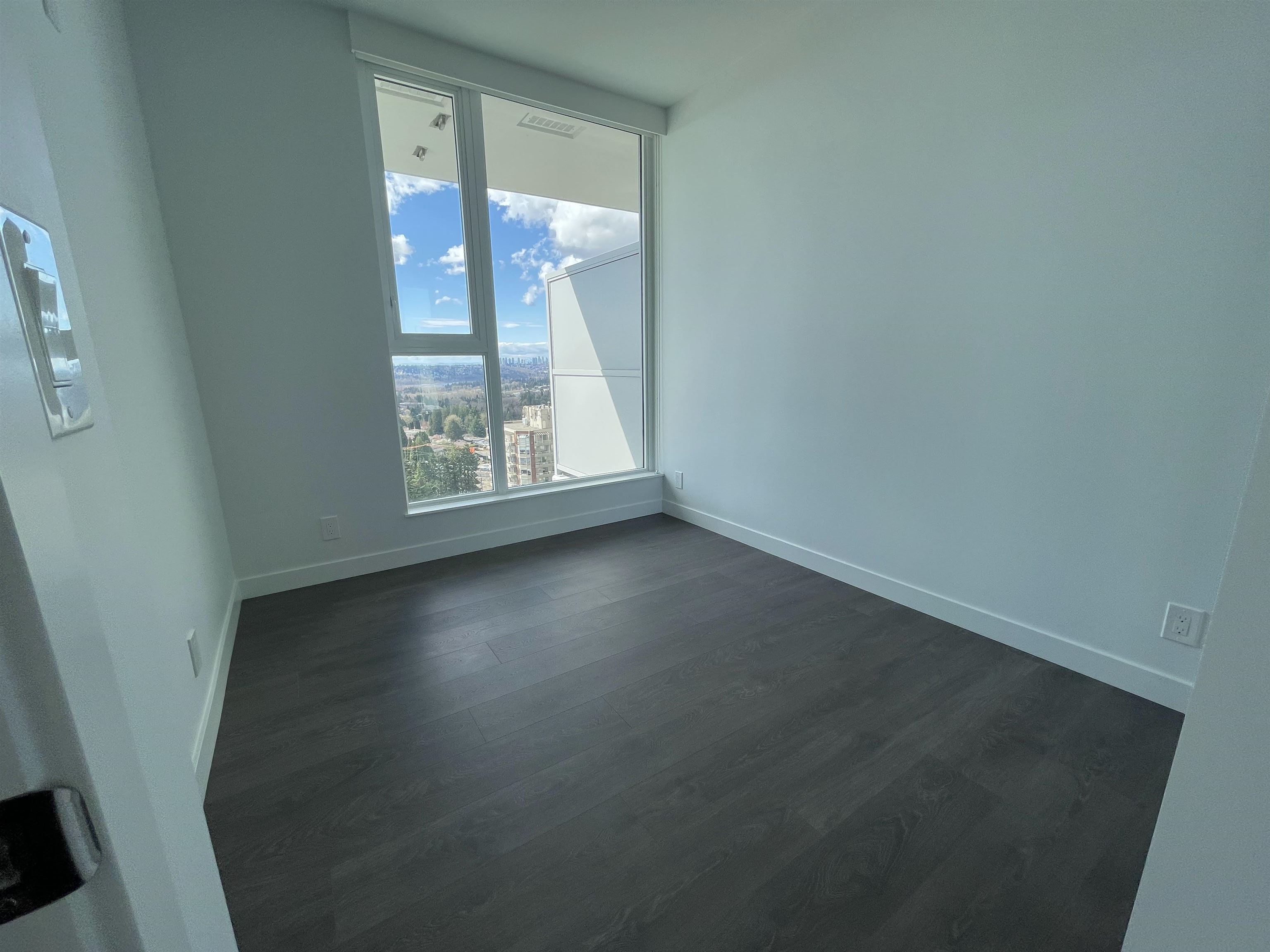 1509 567 CLARKE ROAD