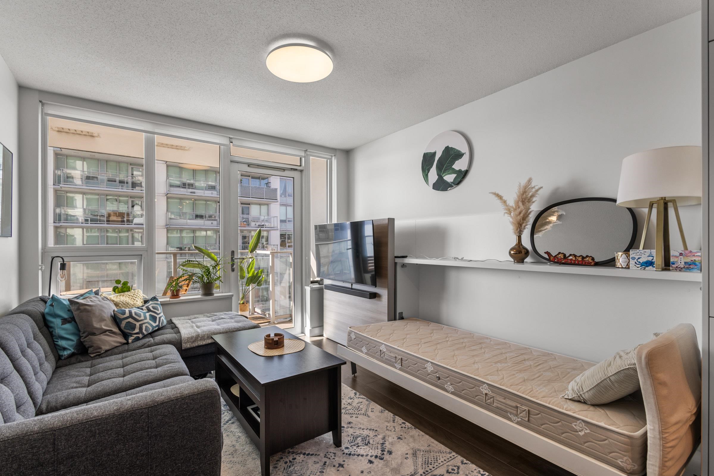 1607 908 QUAYSIDE DRIVE