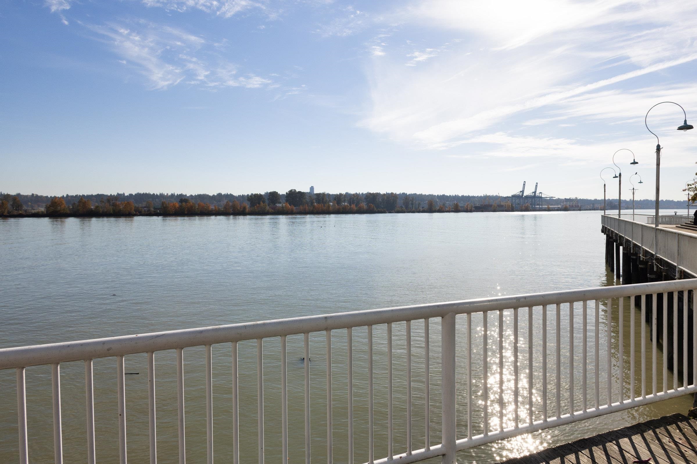 1607 908 QUAYSIDE DRIVE