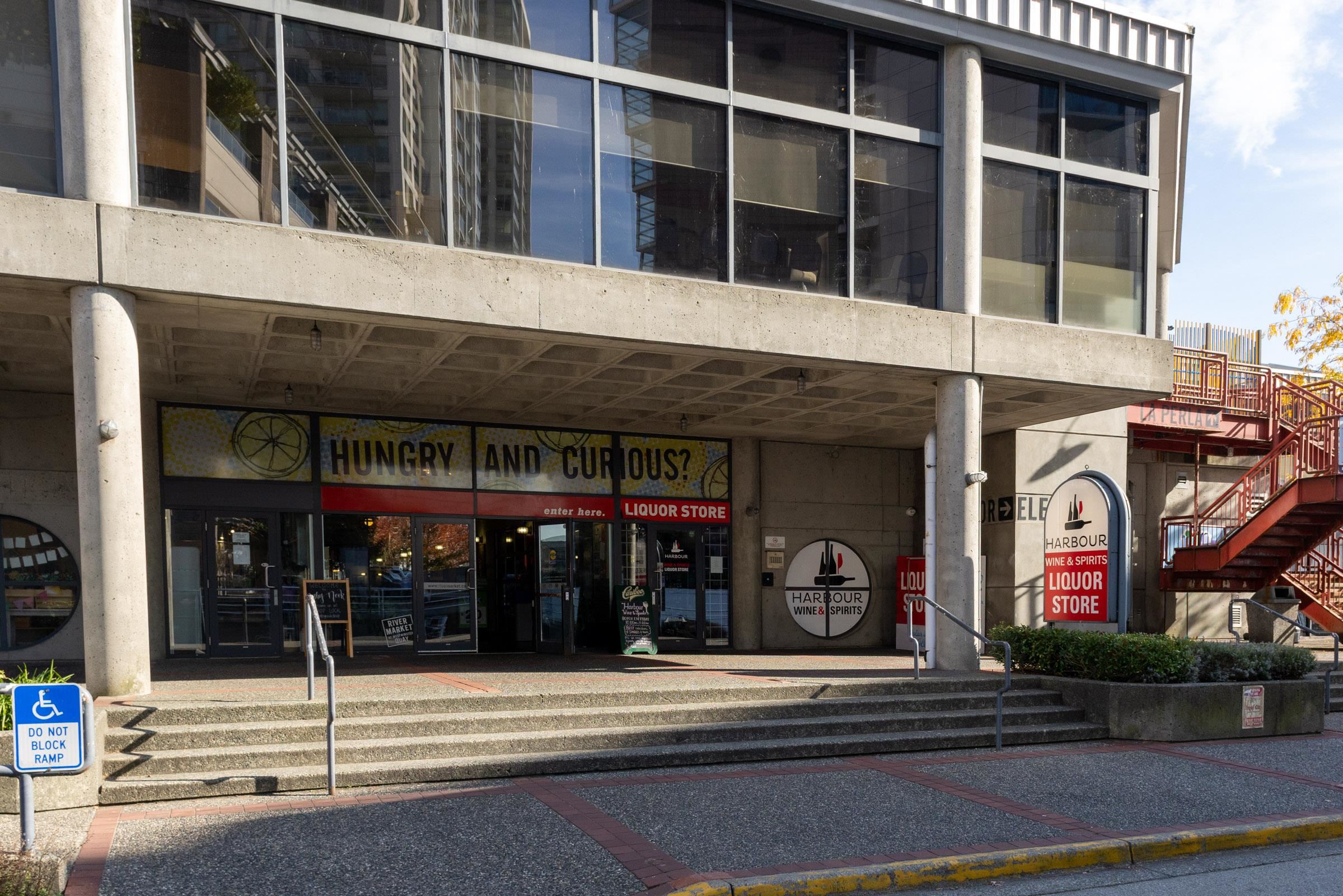 1607 908 QUAYSIDE DRIVE