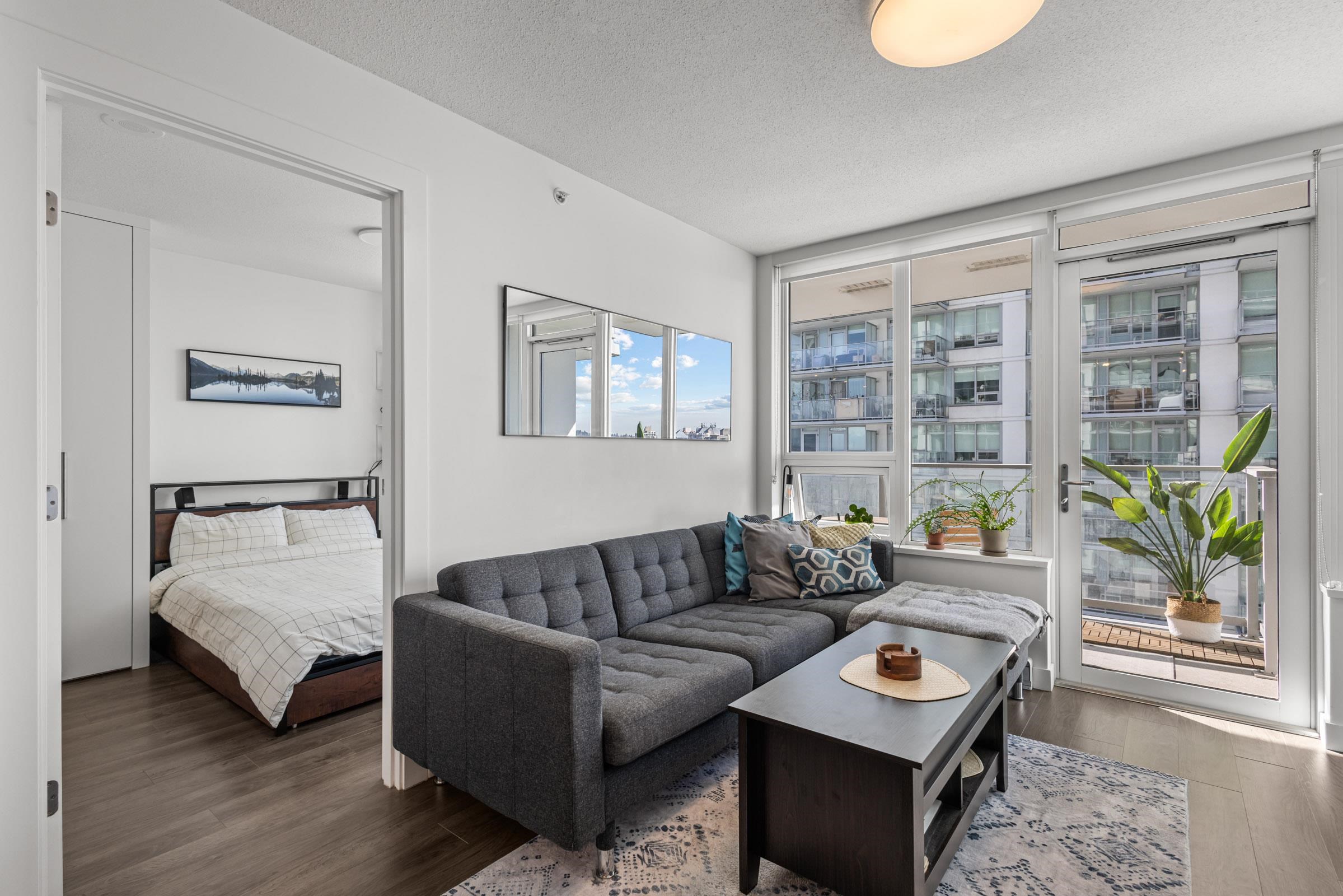 1607 908 QUAYSIDE DRIVE