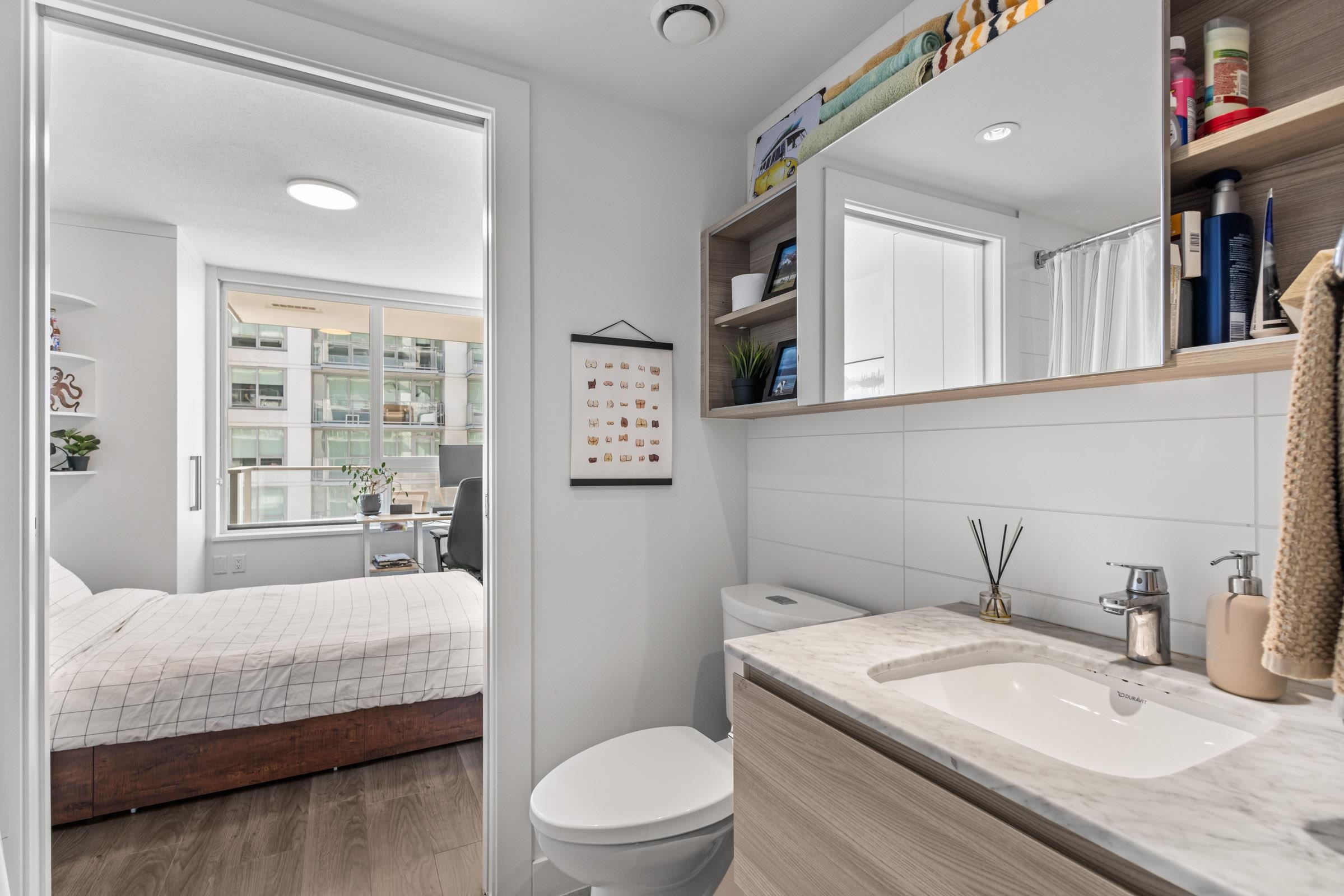 1607 908 QUAYSIDE DRIVE