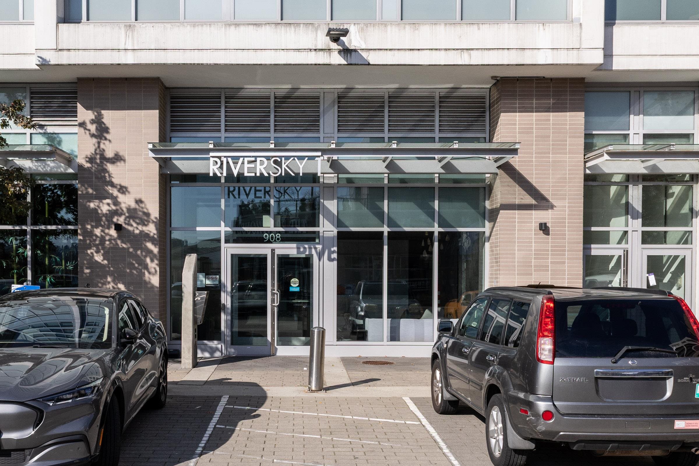 1607 908 QUAYSIDE DRIVE