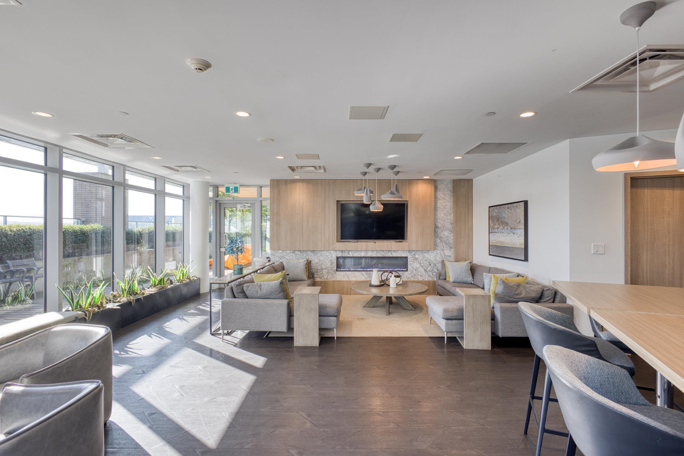 1607 908 QUAYSIDE DRIVE