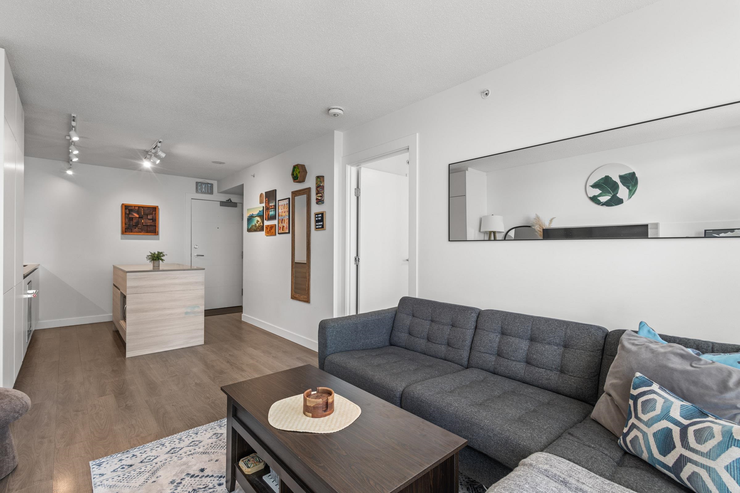 1607 908 QUAYSIDE DRIVE