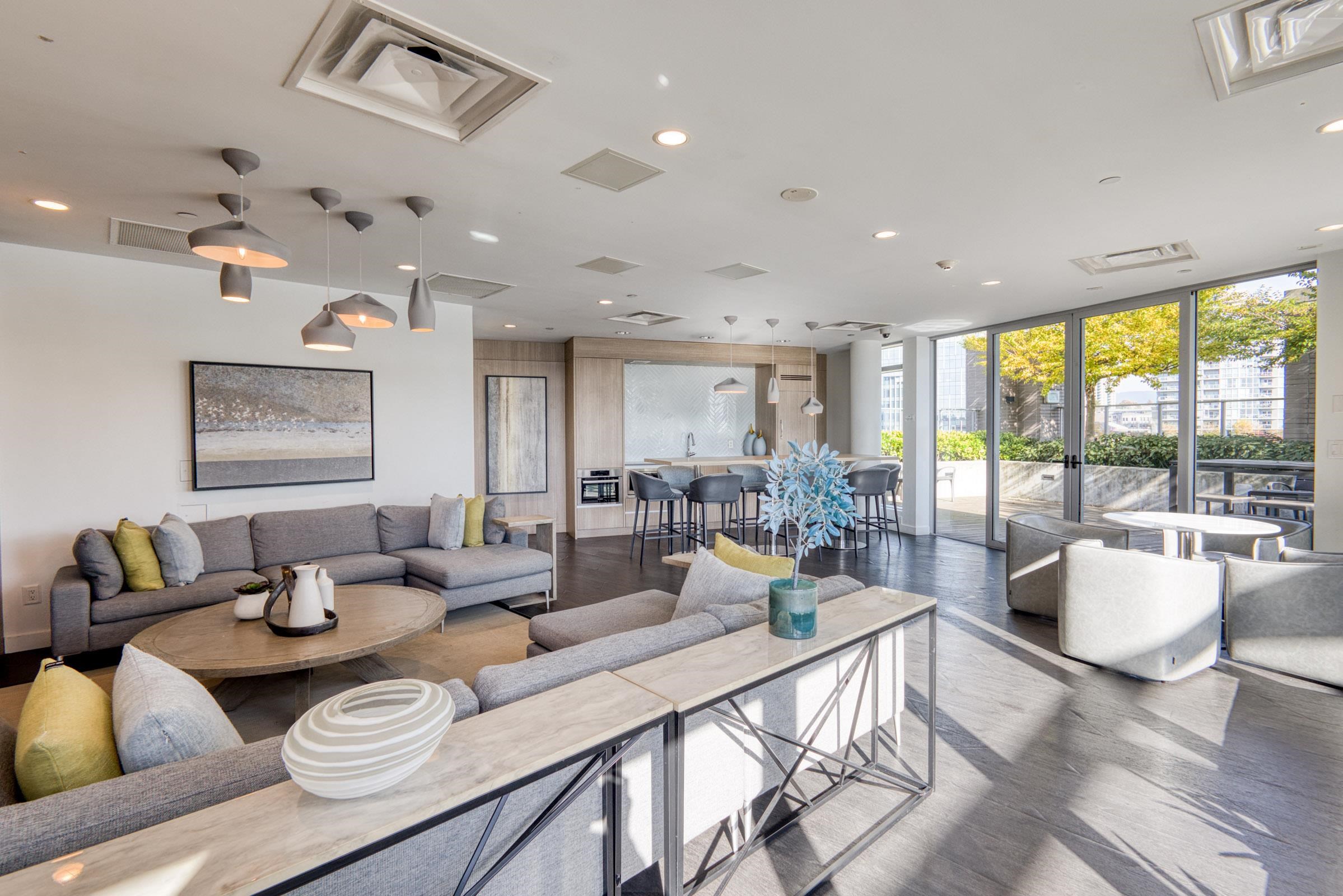 1607 908 QUAYSIDE DRIVE