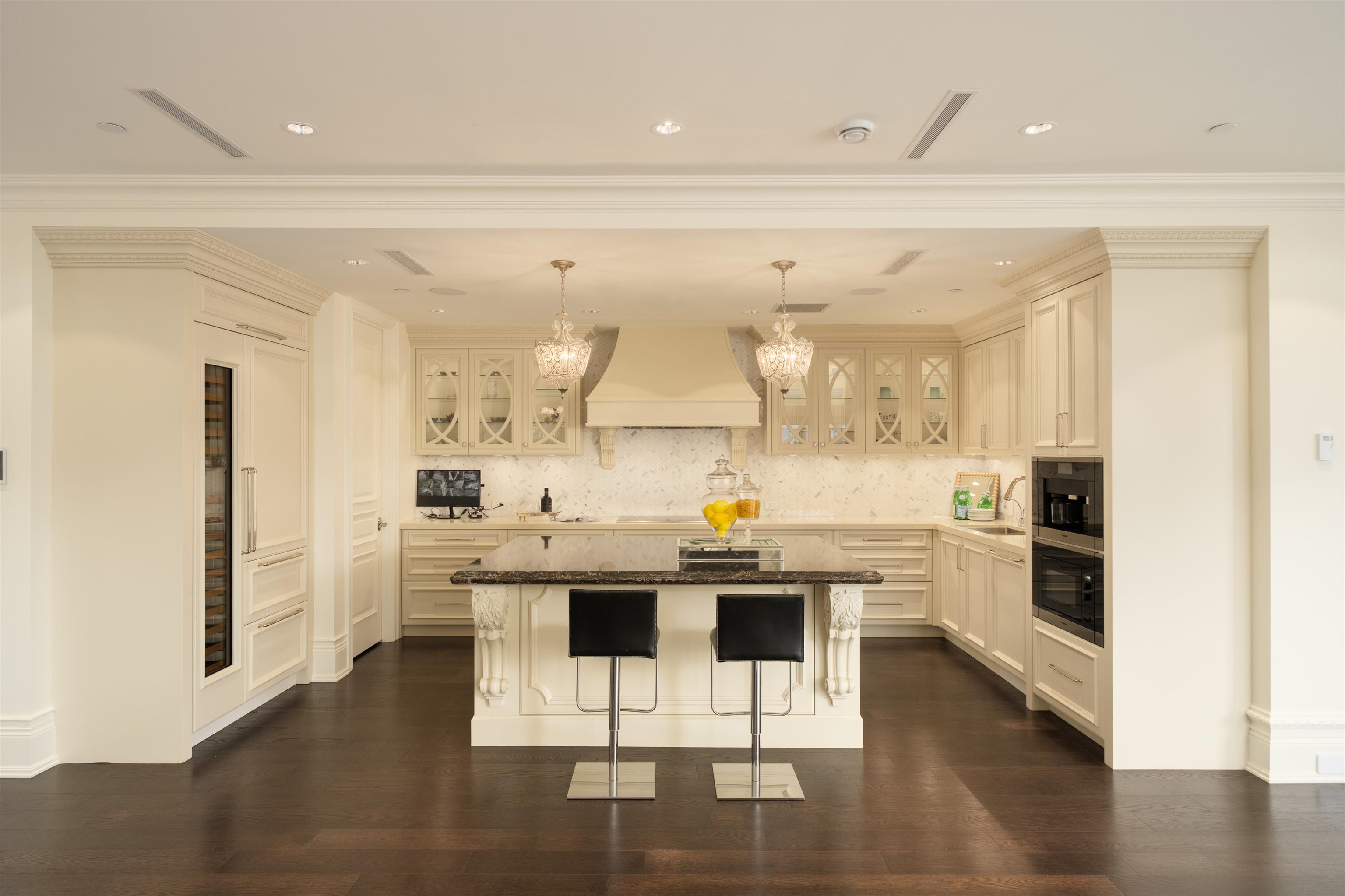 5795 NEWTON WYND