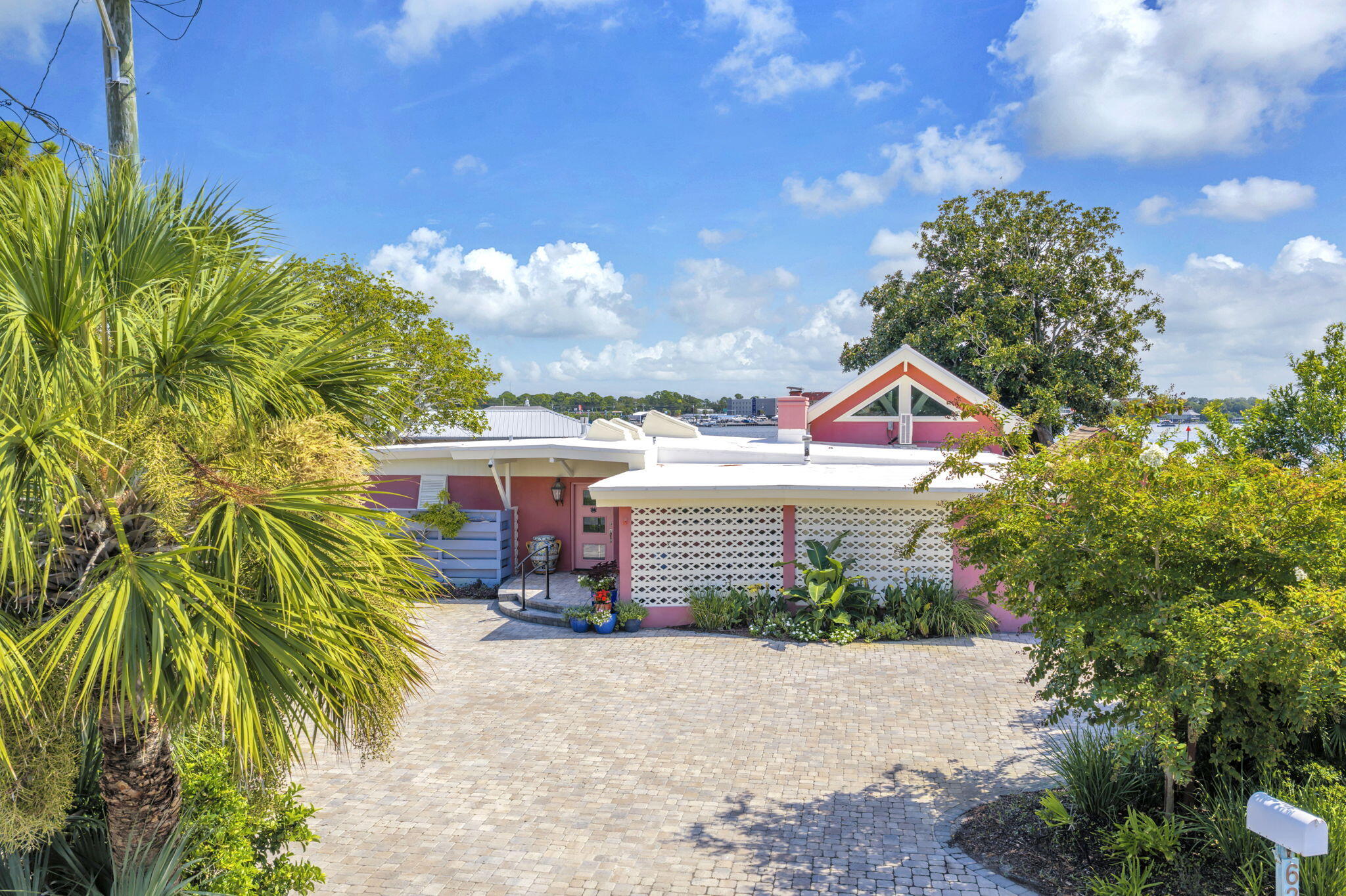 623 Pelican Drive