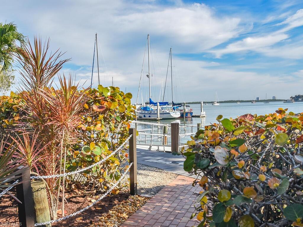 1012 Anglers CV # 301 Unit: D-301