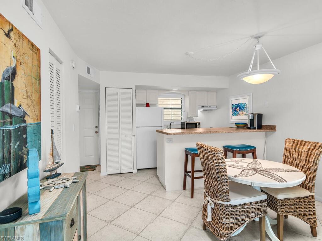 1012 Anglers CV # 301 Unit: D-301