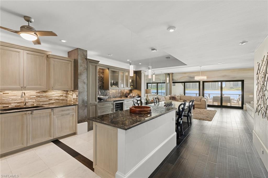 406 La Peninsula BLVD 406